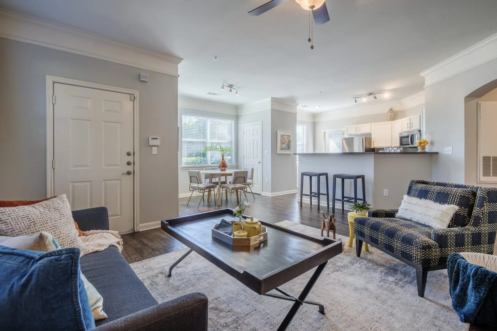 Receive up to 8 Weeks Free on all Floorplans + WIN FREE RENT FOR ONE YEAR