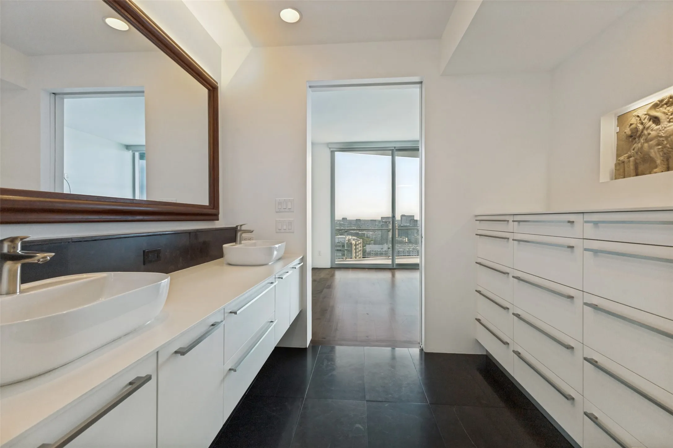 Condominium For Rent in Dallas County , 3130 N Harwood Street 2305, Dallas, Texas 75201, 2 Bedroom, 3 Bathroom, 2 Garage spaces, 1,527 Sqft, built in 2018, mls#21342141, Real Estate Agent in Dallas, Homes For Rent in Dallas county, Homes For Rent in Dallas, Realtor in Dallas Texas, Real Estate Brokerage Independent Realty Texas, Luminita Cordes Realtor