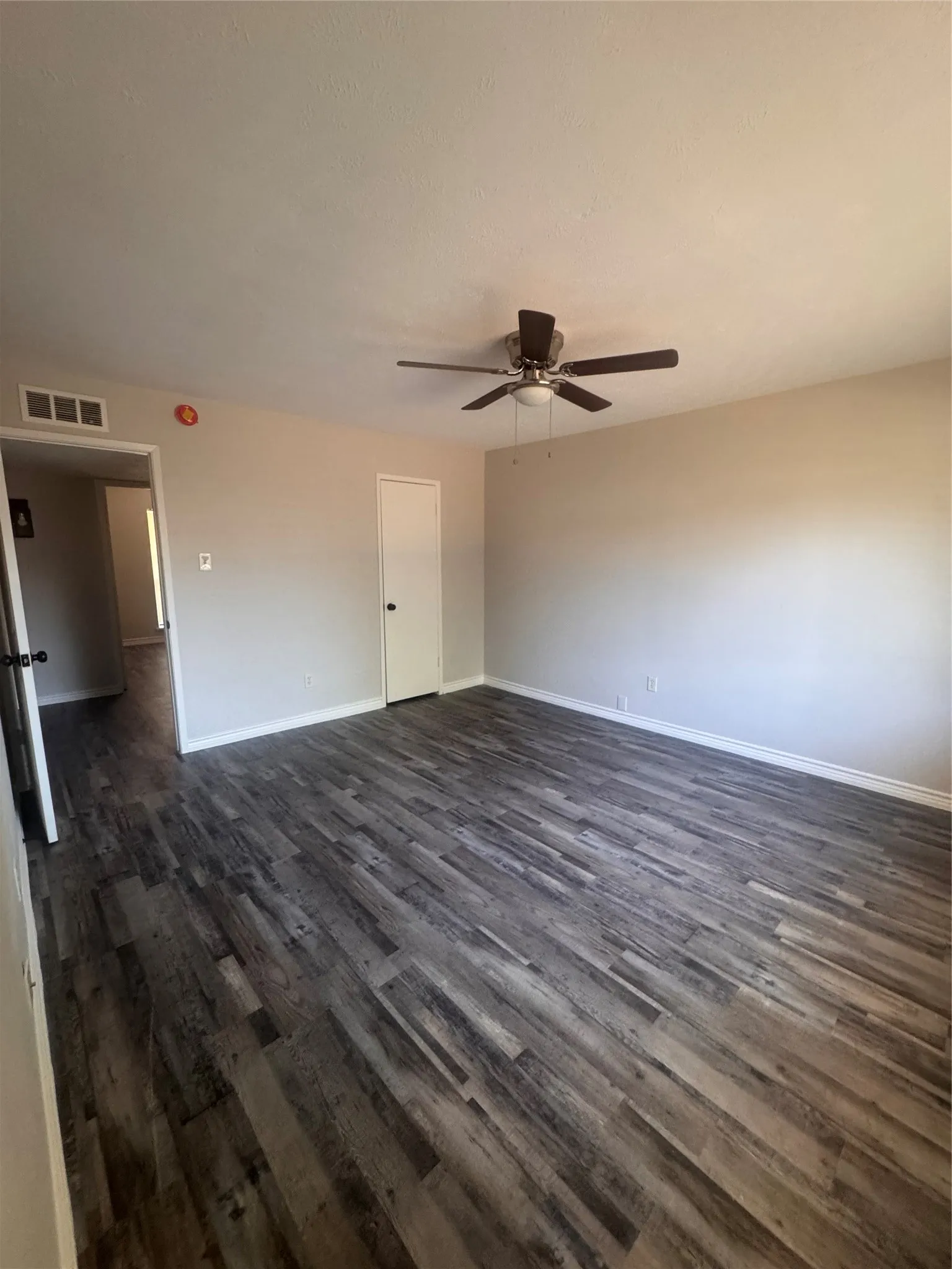 Single Family Residence For Rent in Denton County , 5528 Gibson Drive, The Colony, Texas 75056, 3 Bedroom, 2 Bathroom, 2 Garage spaces, 1,249 Sqft, built in 1974, mls#21348116, Real Estate Agent in The Colony, Homes For Rent in Denton county, Homes For Rent in The Colony, Realtor in The Colony Texas, Real Estate Brokerage Independent Realty Texas, Luminita Cordes Realtor