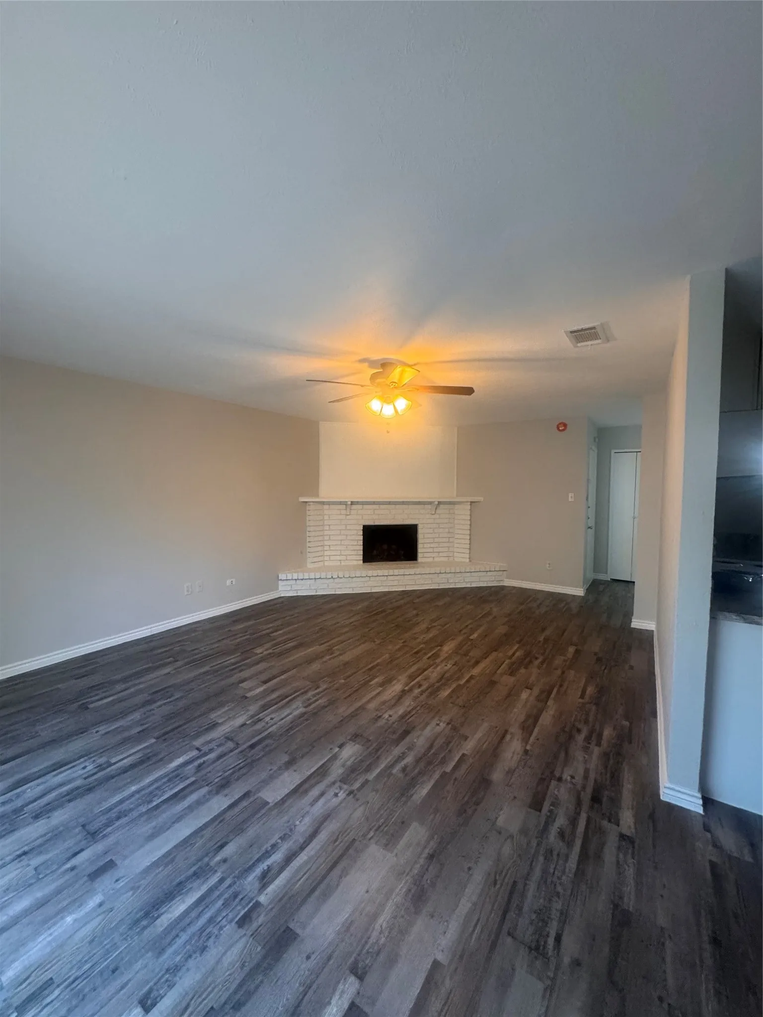 Single Family Residence For Rent in Denton County , 5528 Gibson Drive, The Colony, Texas 75056, 3 Bedroom, 2 Bathroom, 2 Garage spaces, 1,249 Sqft, built in 1974, mls#21348116, Real Estate Agent in The Colony, Homes For Rent in Denton county, Homes For Rent in The Colony, Realtor in The Colony Texas, Real Estate Brokerage Independent Realty Texas, Luminita Cordes Realtor
