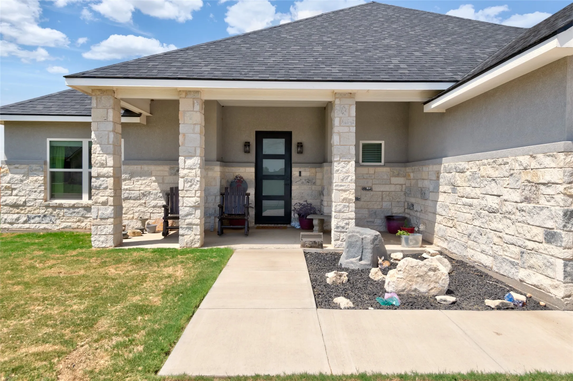 Single Family Residence For Sale in Taylor County , 128 Hawker Lane, Abilene, Texas 79602, 4 Bedroom, 2 Bathroom, 2 Garage spaces, 2,073 Sqft, built in 2022, mls#21345368, Real Estate Agent in Abilene, Homes For Sale in Taylor county, Homes For Sale in Abilene, Realtor in Abilene Texas, Real Estate Brokerage Independent Realty Texas, Luminita Cordes Realtor