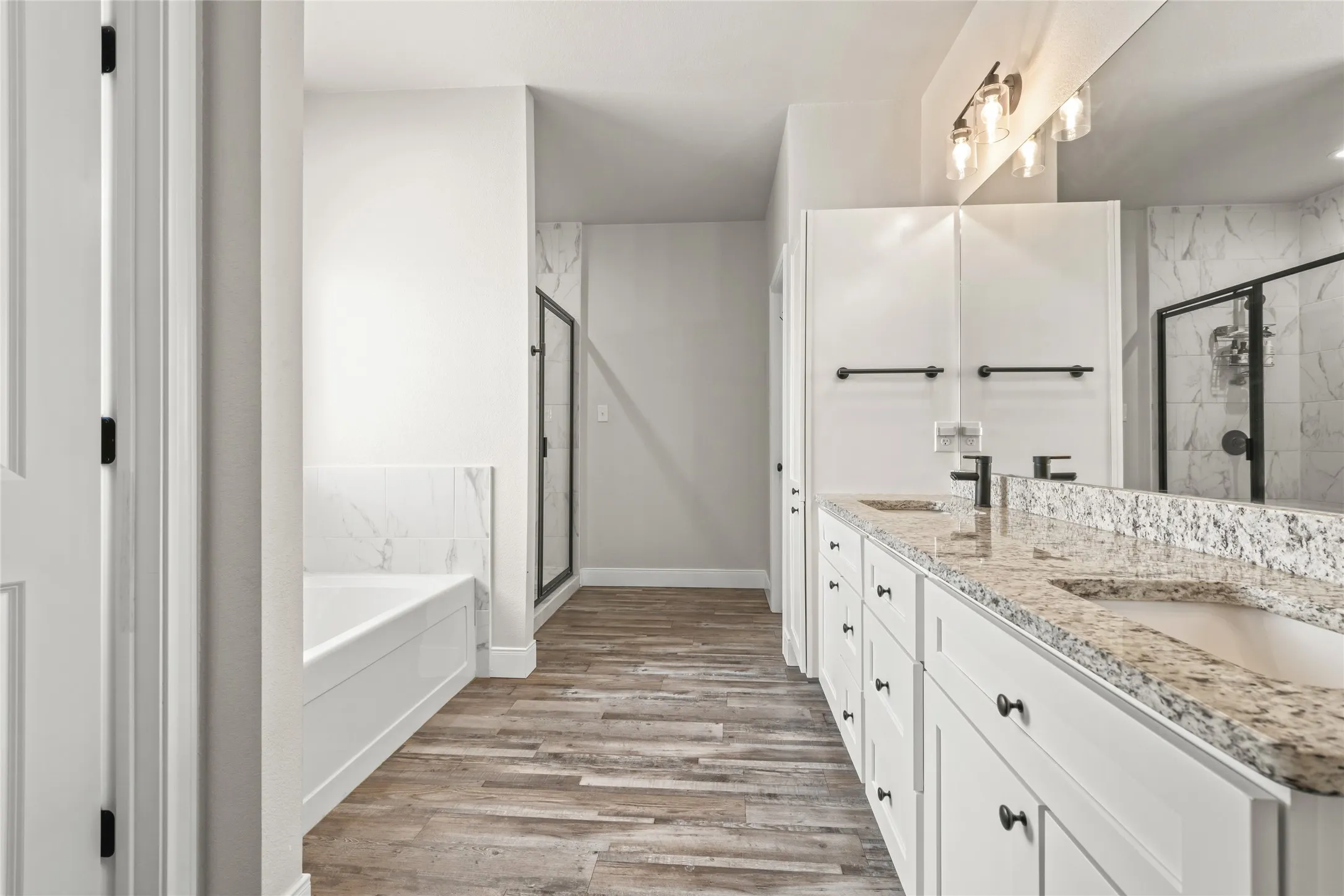 Single Family Residence For Sale in Taylor County , 128 Hawker Lane, Abilene, Texas 79602, 4 Bedroom, 2 Bathroom, 2 Garage spaces, 2,073 Sqft, built in 2022, mls#21345368, Real Estate Agent in Abilene, Homes For Sale in Taylor county, Homes For Sale in Abilene, Realtor in Abilene Texas, Real Estate Brokerage Independent Realty Texas, Luminita Cordes Realtor