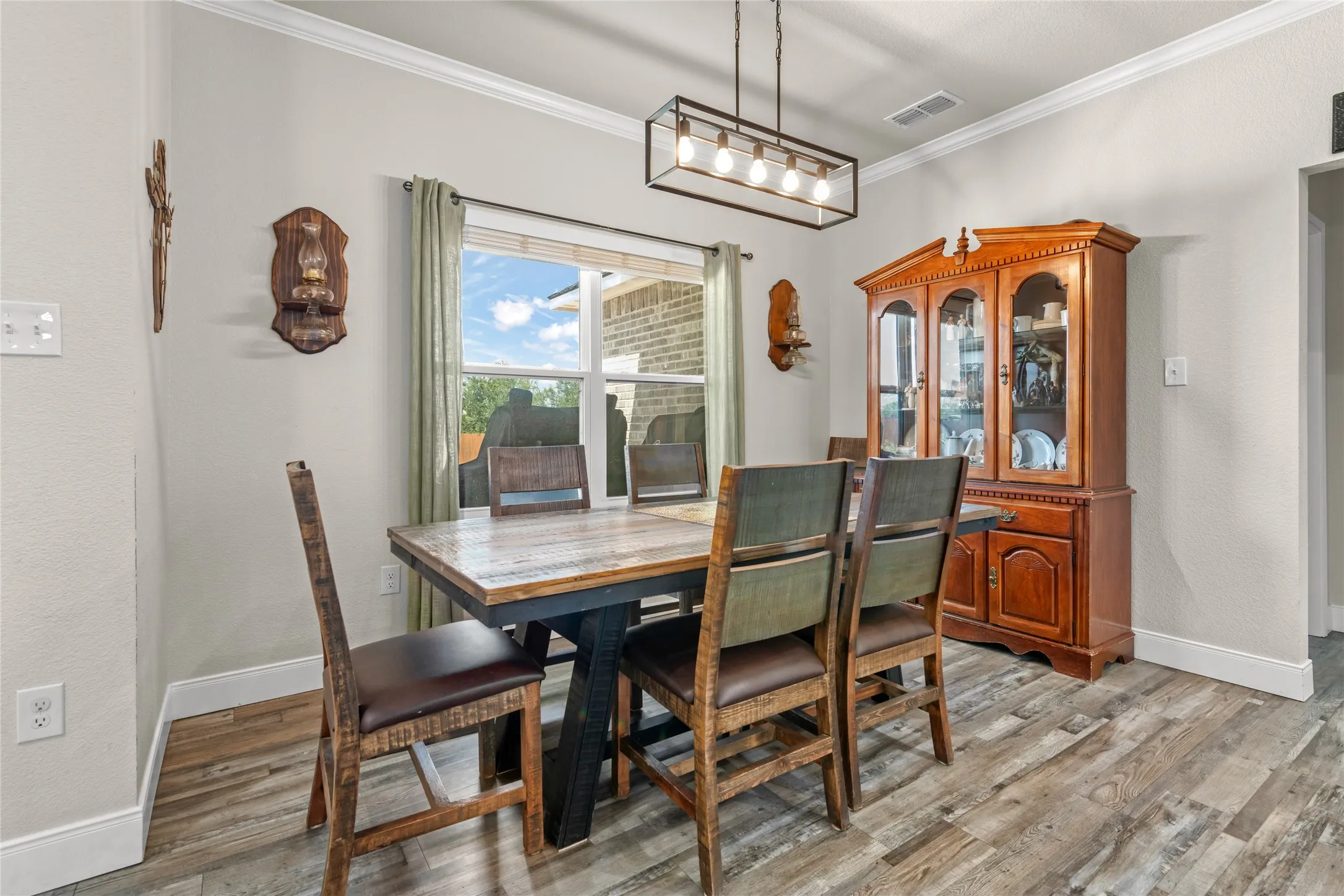 Single Family Residence For Sale in Taylor County , 128 Hawker Lane, Abilene, Texas 79602, 4 Bedroom, 2 Bathroom, 2 Garage spaces, 2,073 Sqft, built in 2022, mls#21345368, Real Estate Agent in Abilene, Homes For Sale in Taylor county, Homes For Sale in Abilene, Realtor in Abilene Texas, Real Estate Brokerage Independent Realty Texas, Luminita Cordes Realtor
