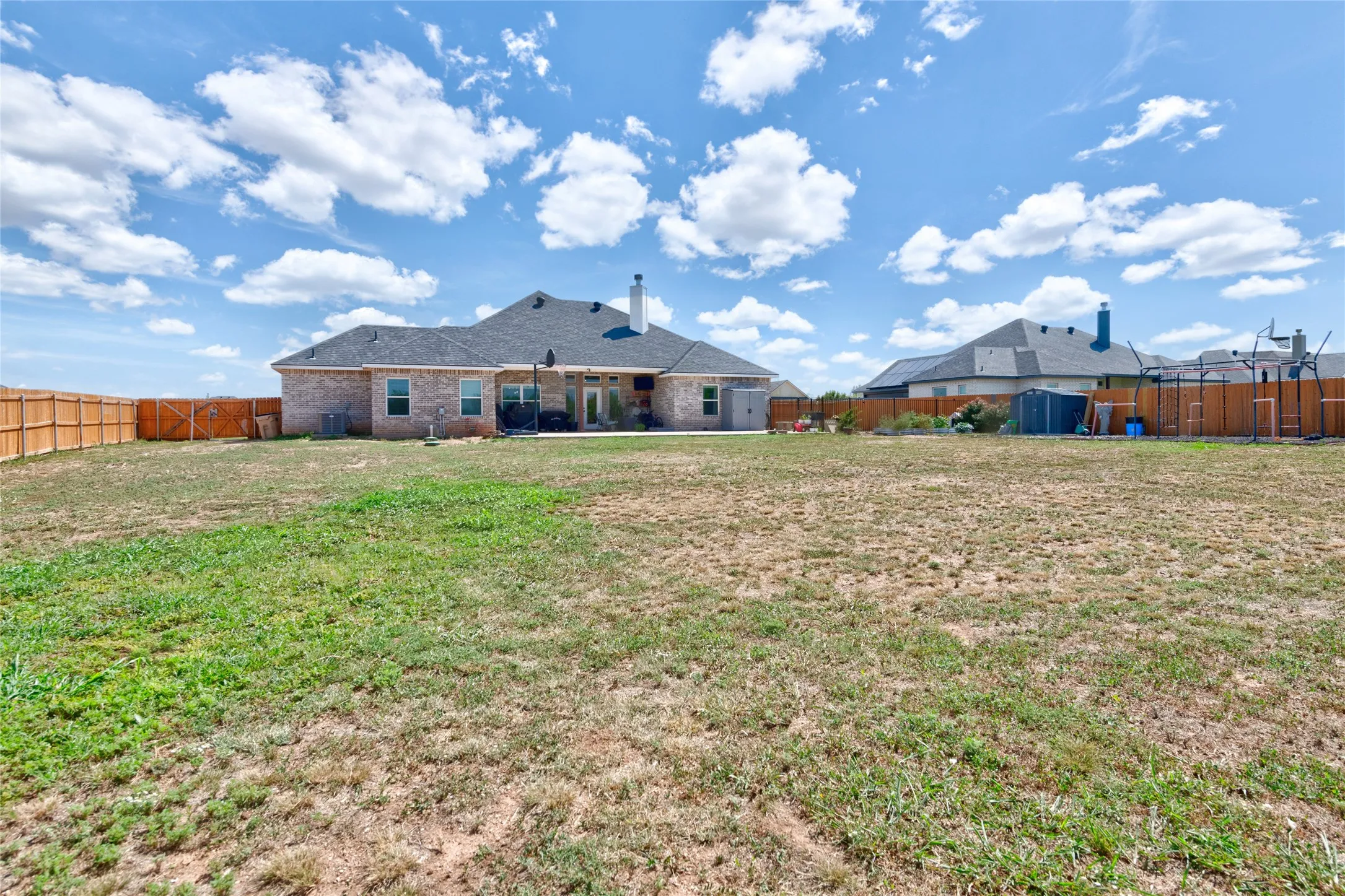 Single Family Residence For Sale in Taylor County , 128 Hawker Lane, Abilene, Texas 79602, 4 Bedroom, 2 Bathroom, 2 Garage spaces, 2,073 Sqft, built in 2022, mls#21345368, Real Estate Agent in Abilene, Homes For Sale in Taylor county, Homes For Sale in Abilene, Realtor in Abilene Texas, Real Estate Brokerage Independent Realty Texas, Luminita Cordes Realtor