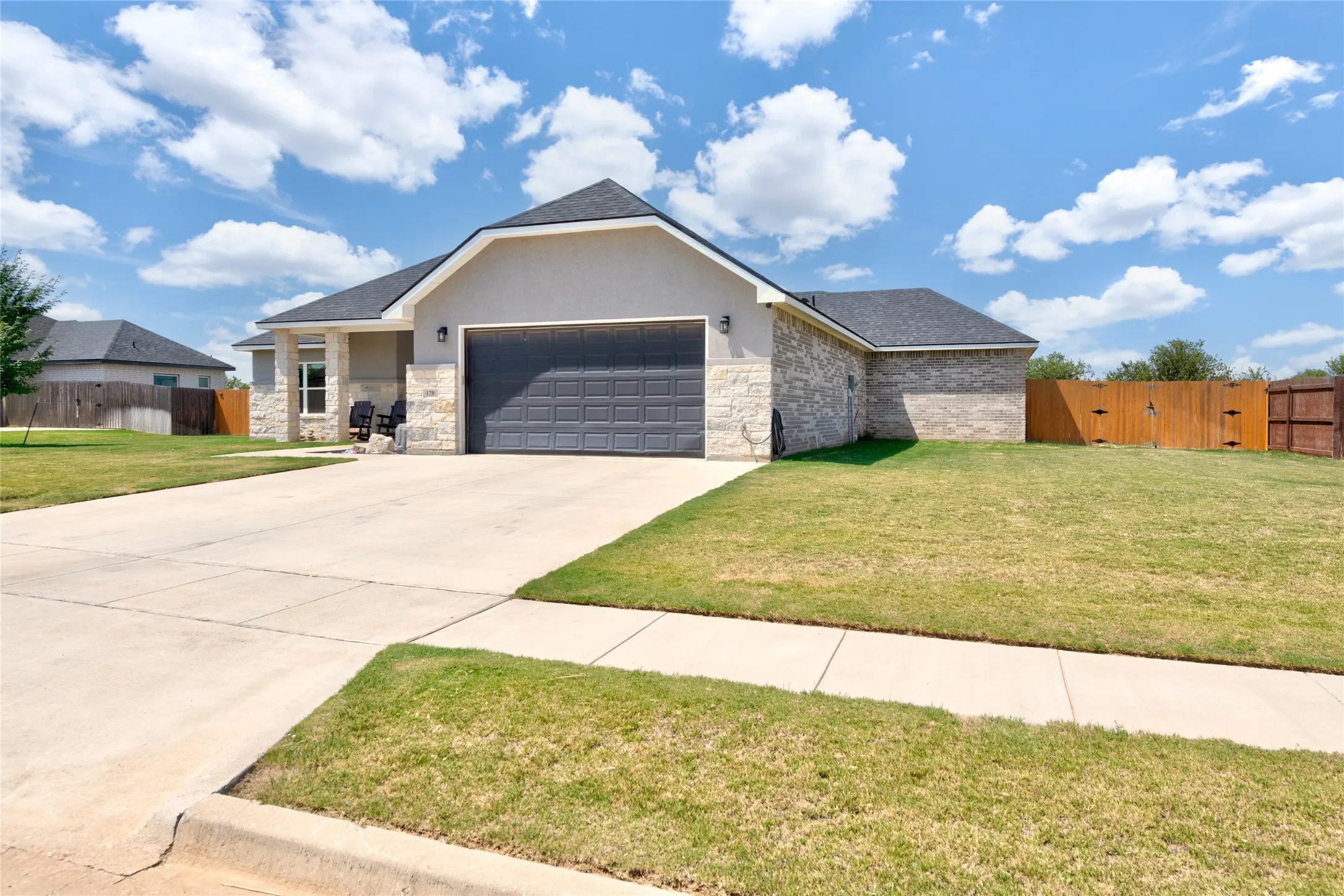 Single Family Residence For Sale in Taylor County , 128 Hawker Lane, Abilene, Texas 79602, 4 Bedroom, 2 Bathroom, 2 Garage spaces, 2,073 Sqft, built in 2022, mls#21345368, Real Estate Agent in Abilene, Homes For Sale in Taylor county, Homes For Sale in Abilene, Realtor in Abilene Texas, Real Estate Brokerage Independent Realty Texas, Luminita Cordes Realtor