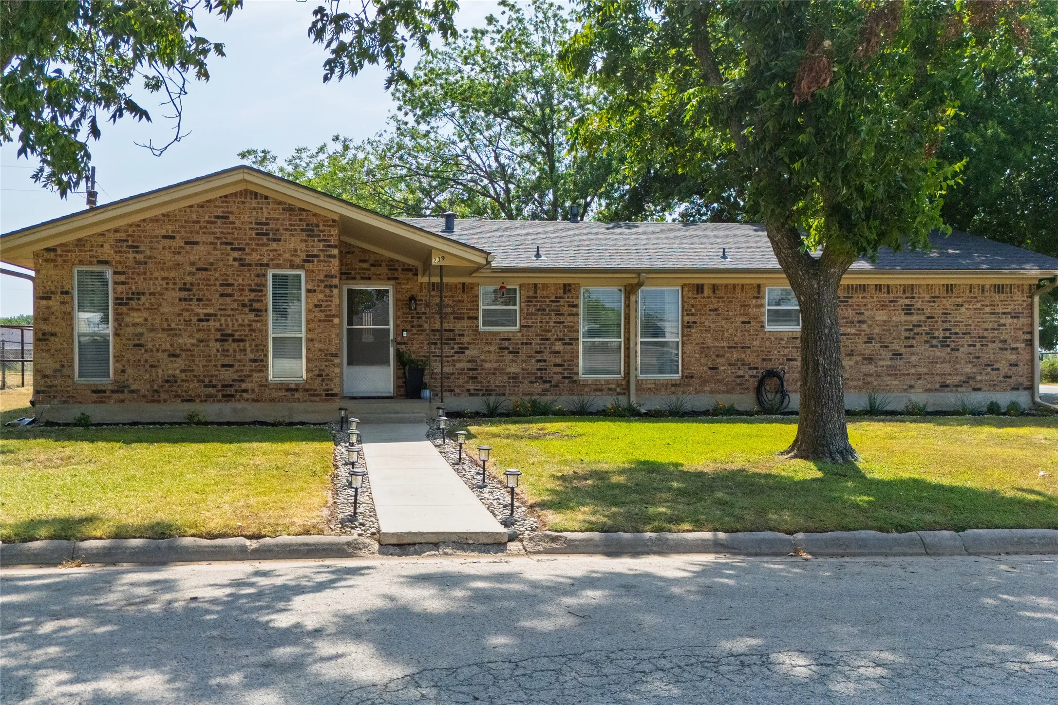 Single Family Residence For Sale in Cooke County , 239 S Pine Street, Muenster, Texas 76252, 3 Bedrooms, 2 Bathrooms, 1 Garage spaces, 1,374 Sqft, built in 1976, Price $295,000, mls#21347860, Real Estate Agent in Muenster, Homes For Sale in Cooke county, Homes For Sale in Muenster, Realtor in Muenster Texas, Real Estate Brokerage Independent Realty Texas, Luminita Cordes Realtor