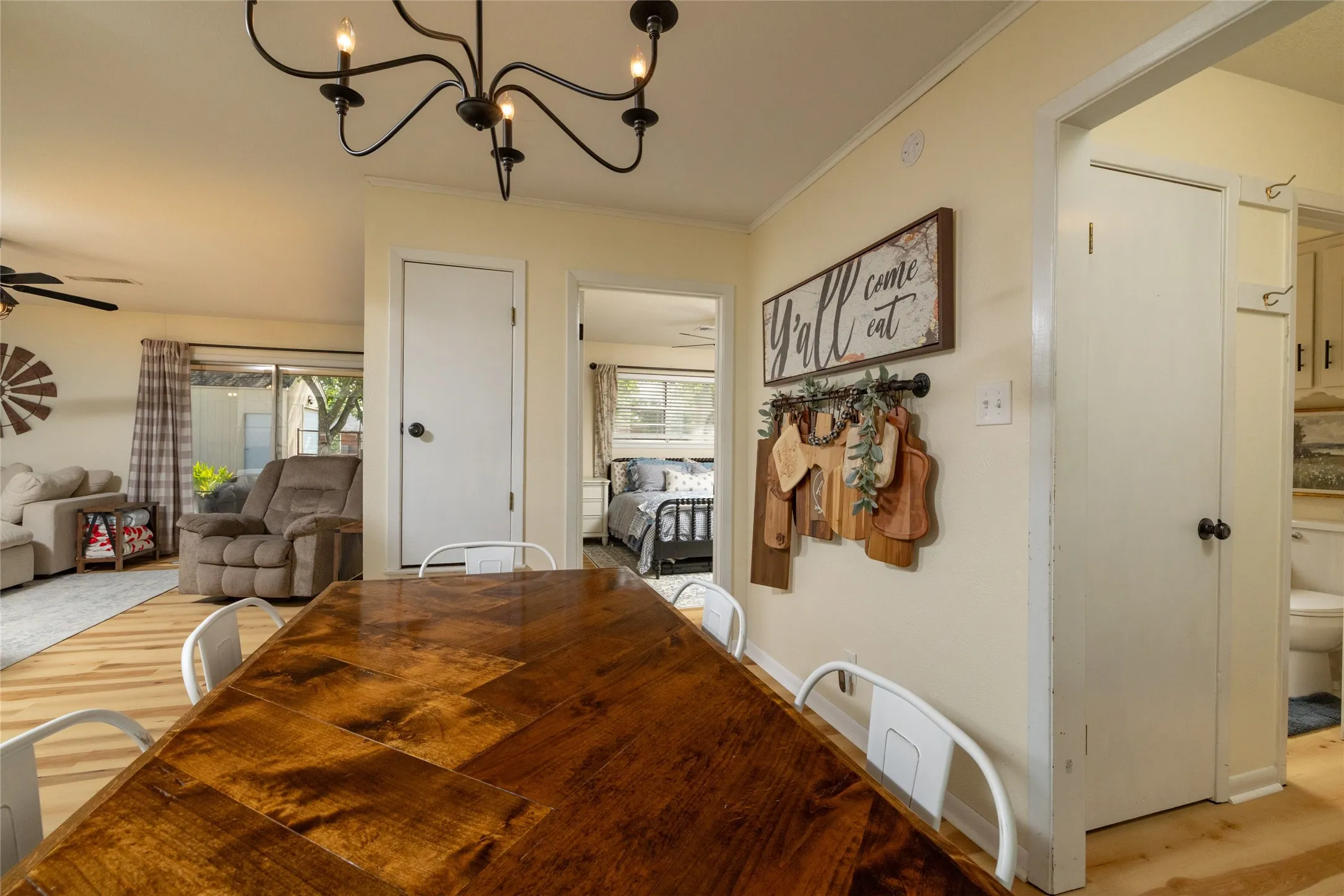 Single Family Residence For Sale in Cooke County , 239 S Pine Street, Muenster, Texas 76252, 3 Bedrooms, 2 Bathrooms, 1 Garage spaces, 1,374 Sqft, built in 1976, Price $295,000, mls#21347860, Real Estate Agent in Muenster, Homes For Sale in Cooke county, Homes For Sale in Muenster, Realtor in Muenster Texas, Real Estate Brokerage Independent Realty Texas, Luminita Cordes Realtor