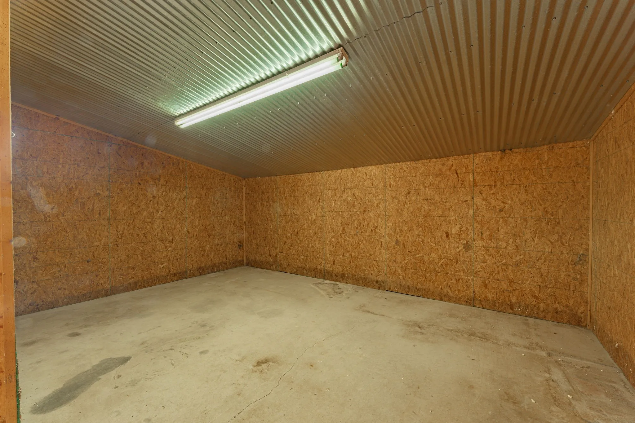 Farm For Sale in Erath County , 100 County Road 519, Stephenville, Texas 76401, 3 Bedrooms, 2 Bathrooms, Garage spaces, 3,370 Sqft, built in 1994, Price $2,600,000, mls#21347999, Real Estate Agent in Stephenville, Homes For Sale in Erath county, Homes For Sale in Stephenville, Realtor in Stephenville Texas, Real Estate Brokerage Independent Realty Texas, Luminita Cordes Realtor