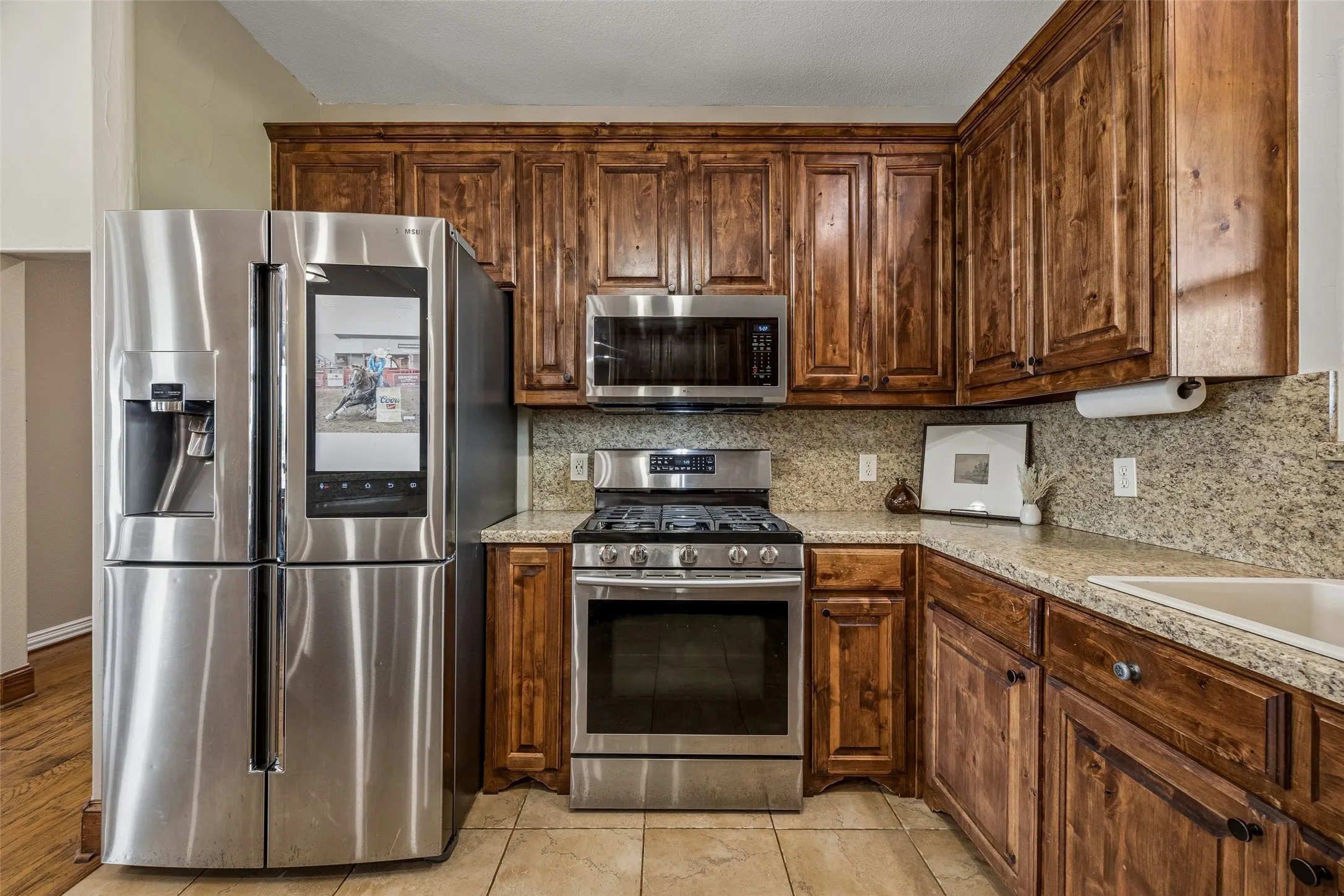 Farm For Sale in Grayson County , 14714 US Highway 377, Whitesboro, Texas 76273, 4 Bedroom, 3 Bathroom, 2 Garage spaces, 2,245 Sqft, built in 2007, mls#21332356, Real Estate Agent in Whitesboro, Homes For Sale in Grayson county, Homes For Sale in Whitesboro, Realtor in Whitesboro Texas, Real Estate Brokerage Independent Realty Texas, Luminita Cordes Realtor