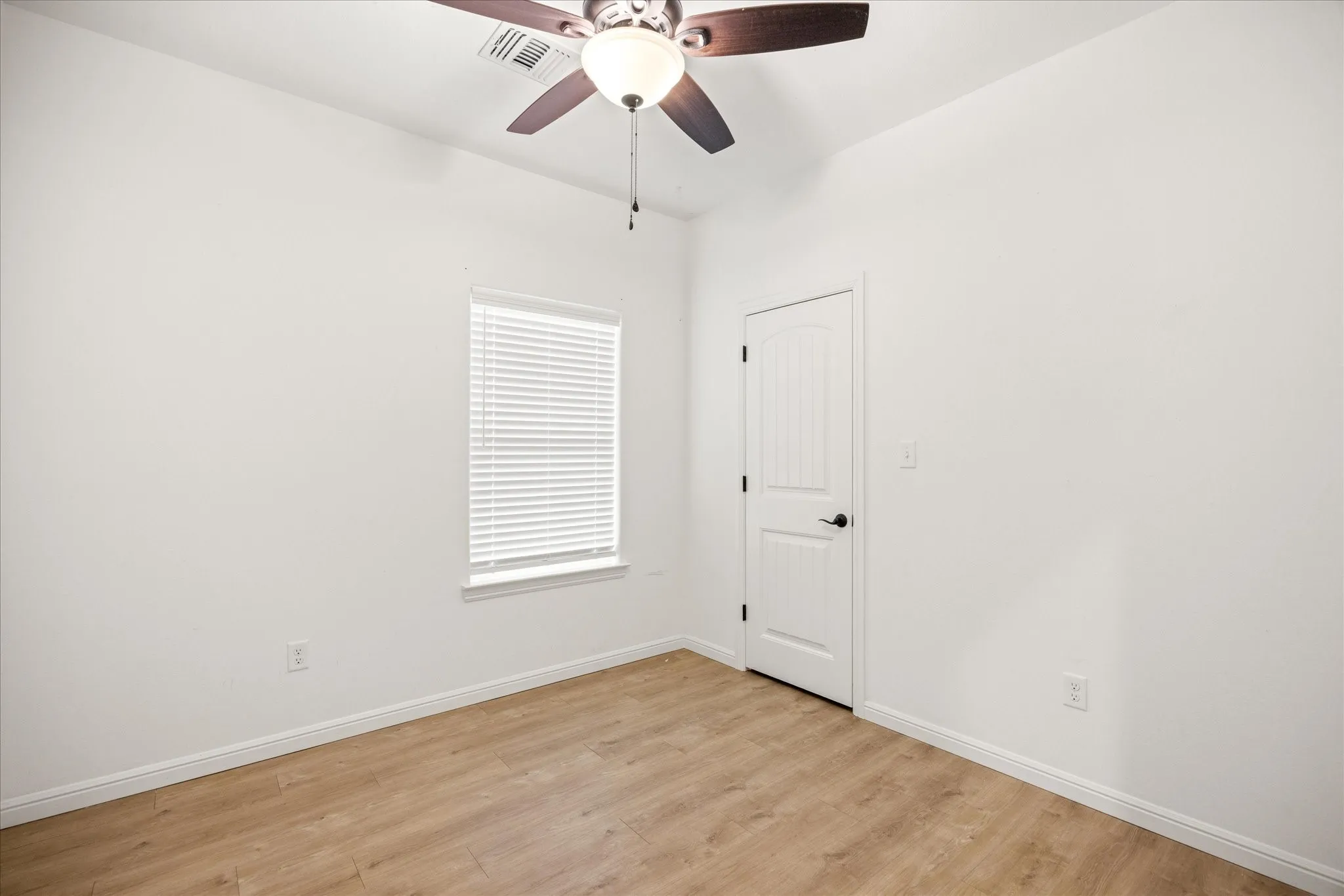 Single Family Residence For Sale in Hood County , 511 W 5th Street, Tolar, Texas 76476, 2 Bedrooms, 1 Bathroom, Garage spaces, 750 Sqft, built in 2024, Price $2,700,000, mls#21345767, Real Estate Agent in Tolar, Homes For Sale in Hood county, Homes For Sale in Tolar, Realtor in Tolar Texas, Real Estate Brokerage Independent Realty Texas, Luminita Cordes Realtor