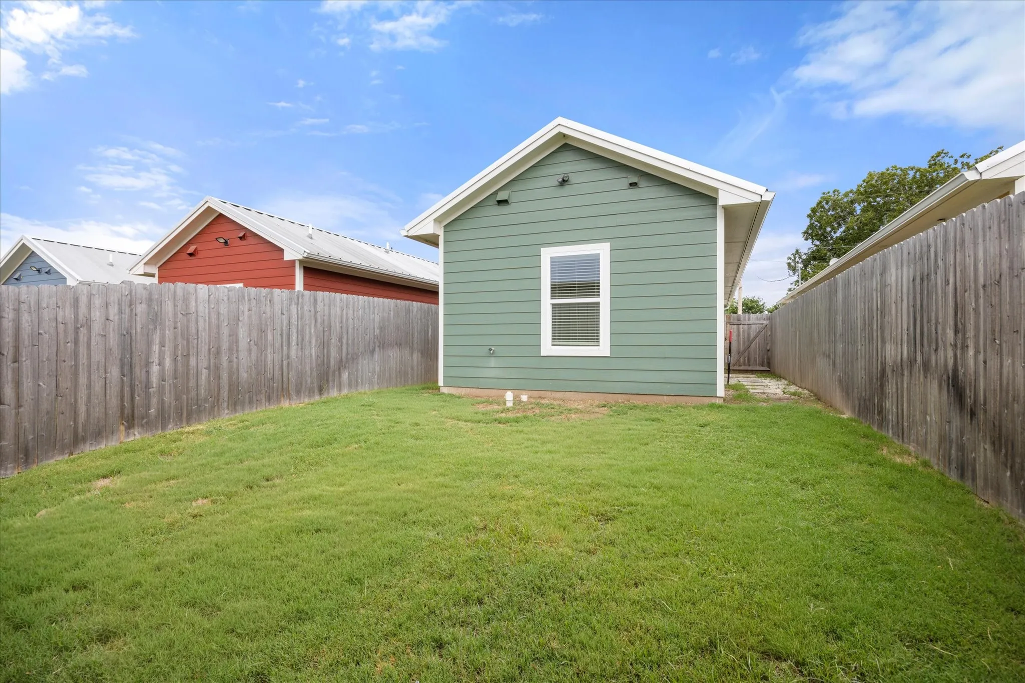 Single Family Residence For Sale in Hood County , 511 W 5th Street, Tolar, Texas 76476, 2 Bedrooms, 1 Bathroom, Garage spaces, 750 Sqft, built in 2024, Price $2,700,000, mls#21345767, Real Estate Agent in Tolar, Homes For Sale in Hood county, Homes For Sale in Tolar, Realtor in Tolar Texas, Real Estate Brokerage Independent Realty Texas, Luminita Cordes Realtor