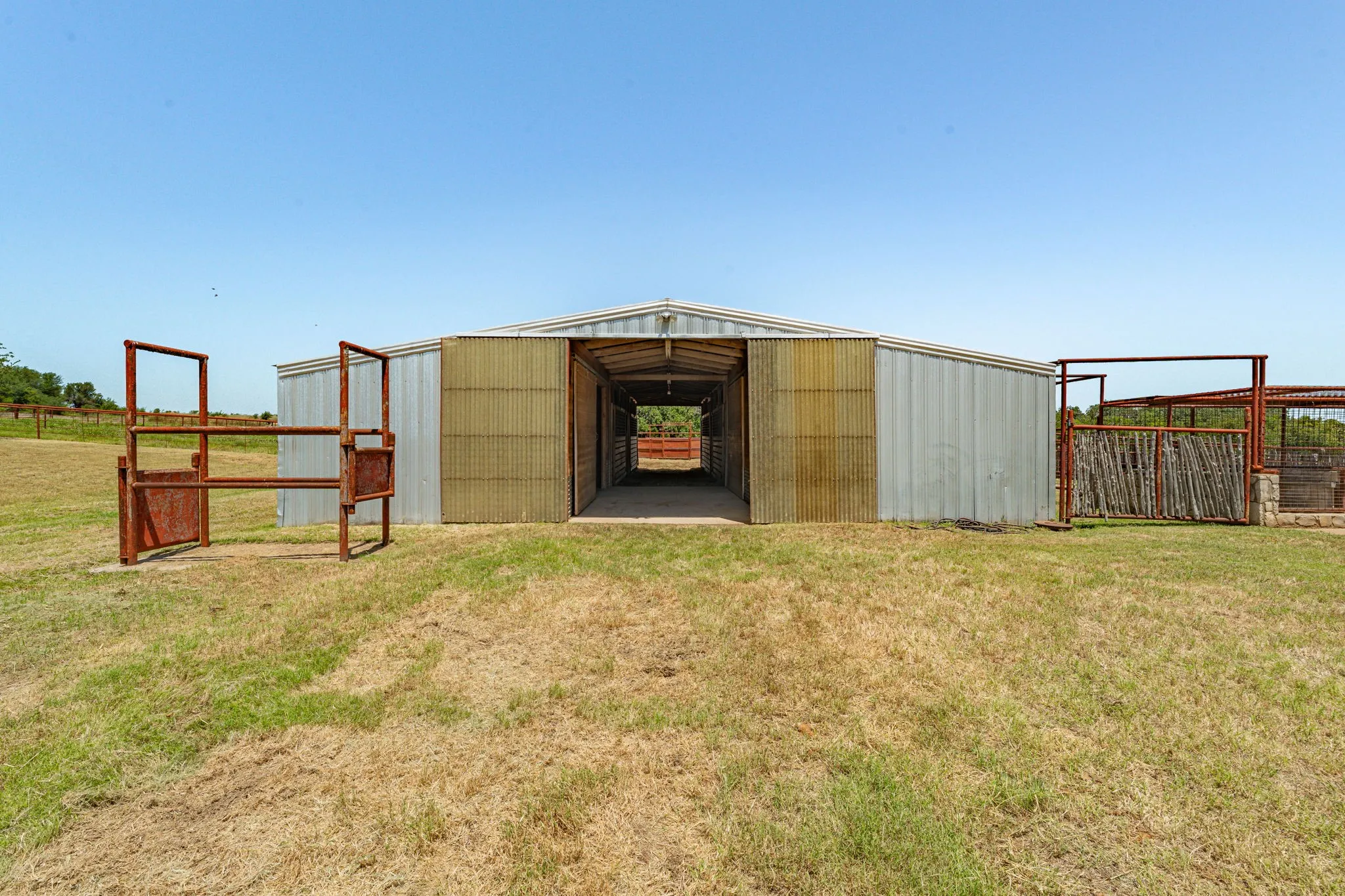Farm For Sale in Erath County , 100 - A County Road 519, Stephenville, Texas 76401, 3 Bedrooms, 2 Bathrooms, Garage spaces, 3,370 Sqft, built in 1994, Price $1,500,000, mls#21348123, Real Estate Agent in Stephenville, Homes For Sale in Erath county, Homes For Sale in Stephenville, Realtor in Stephenville Texas, Real Estate Brokerage Independent Realty Texas, Luminita Cordes Realtor