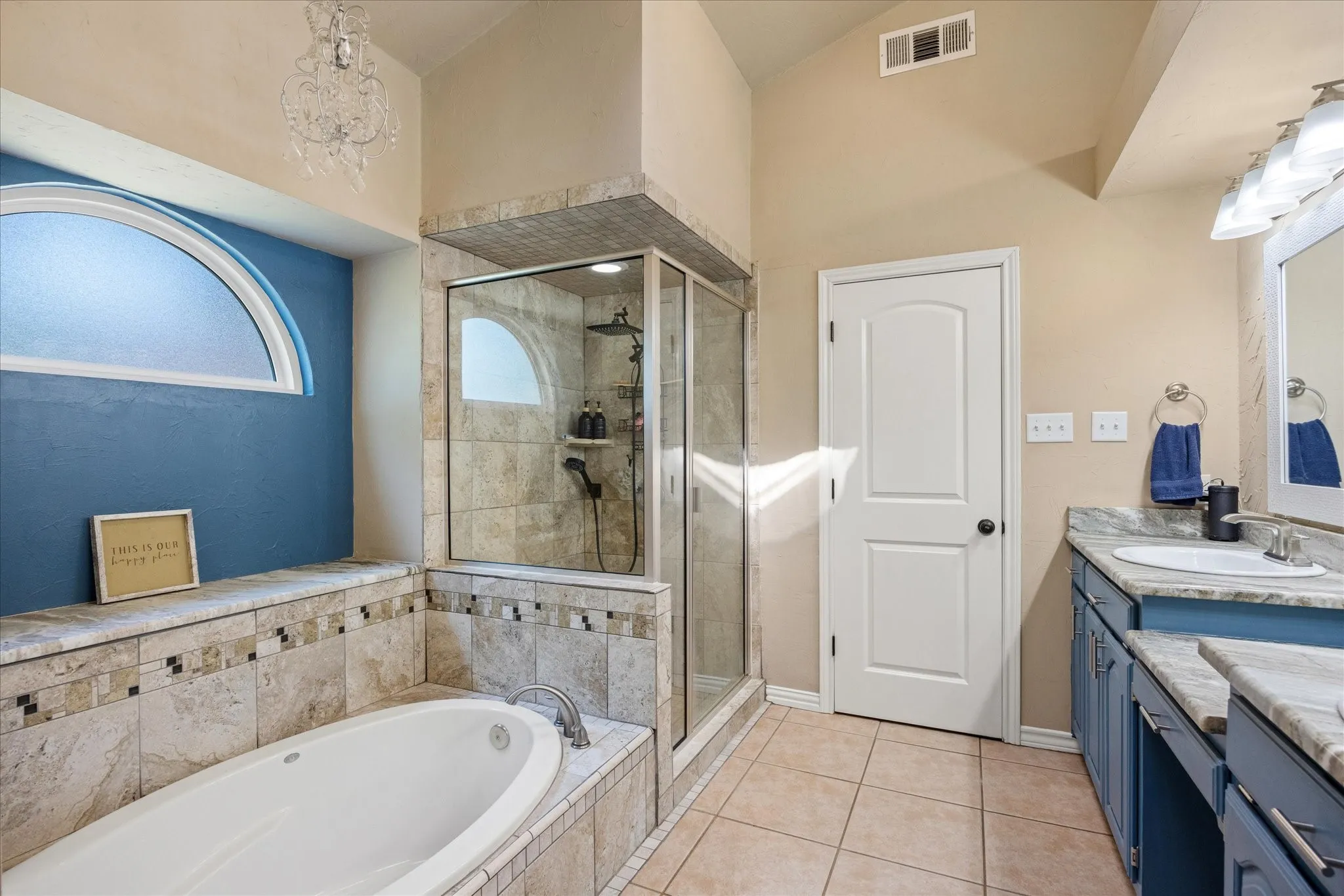 Single Family Residence For Sale in Hood County , 6105 Belvidere Circle, Granbury, Texas 76049, 4 Bedroom, 3 Bathroom, 2 Garage spaces, 2,232 Sqft, built in 1989, mls#21348124, Real Estate Agent in Granbury, Homes For Sale in Hood county, Homes For Sale in Granbury, Realtor in Granbury Texas, Real Estate Brokerage Independent Realty Texas, Luminita Cordes Realtor