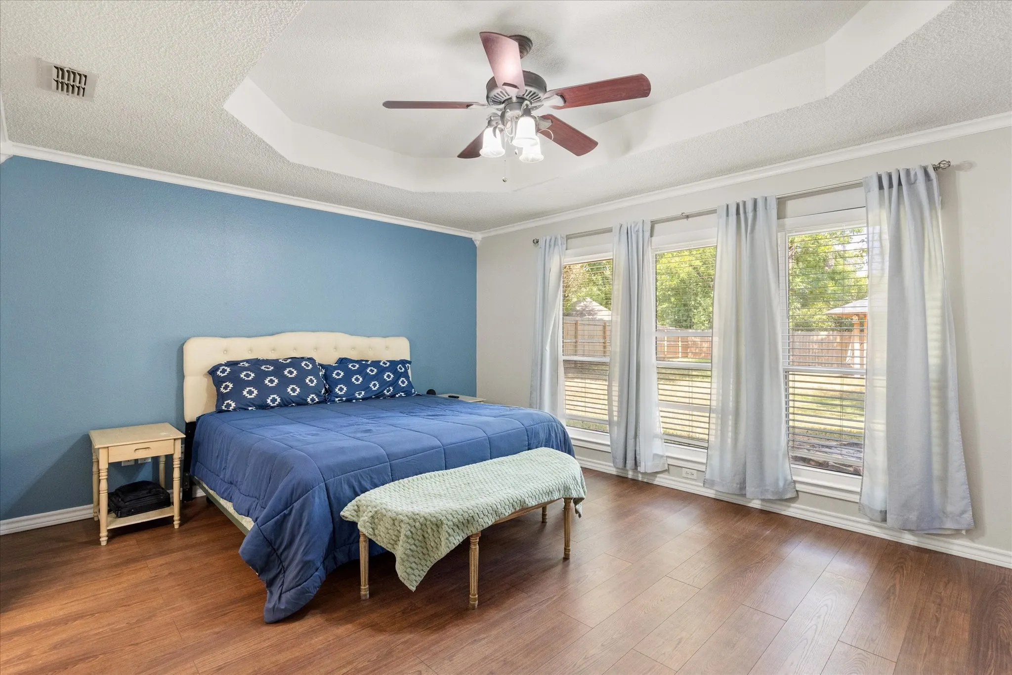 Single Family Residence For Sale in Hood County , 6105 Belvidere Circle, Granbury, Texas 76049, 4 Bedroom, 3 Bathroom, 2 Garage spaces, 2,232 Sqft, built in 1989, mls#21348124, Real Estate Agent in Granbury, Homes For Sale in Hood county, Homes For Sale in Granbury, Realtor in Granbury Texas, Real Estate Brokerage Independent Realty Texas, Luminita Cordes Realtor