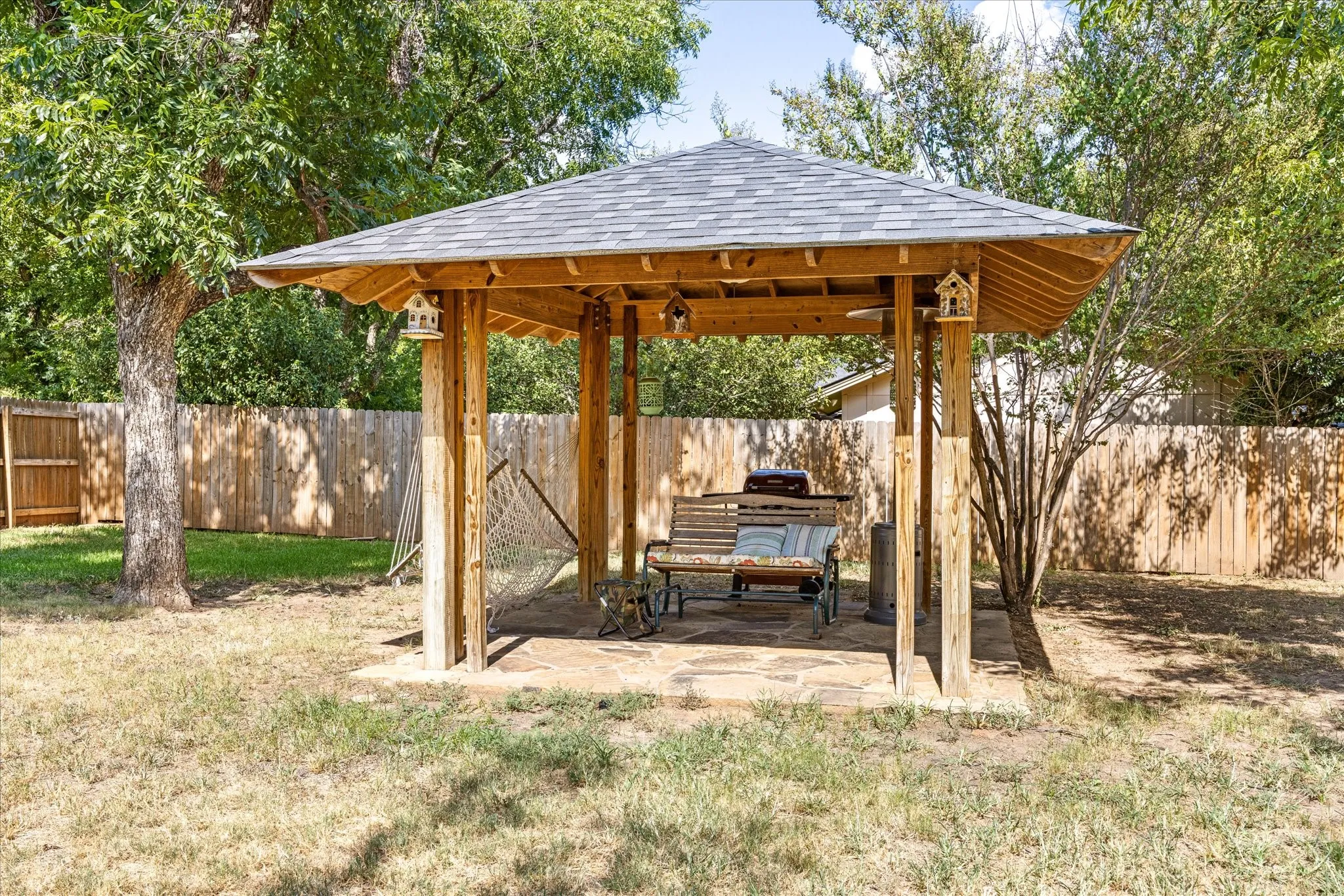Single Family Residence For Sale in Hood County , 6105 Belvidere Circle, Granbury, Texas 76049, 4 Bedroom, 3 Bathroom, 2 Garage spaces, 2,232 Sqft, built in 1989, mls#21348124, Real Estate Agent in Granbury, Homes For Sale in Hood county, Homes For Sale in Granbury, Realtor in Granbury Texas, Real Estate Brokerage Independent Realty Texas, Luminita Cordes Realtor