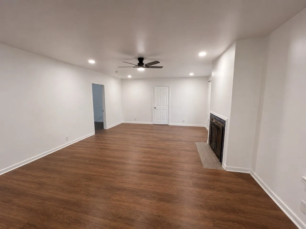 Single Family Residence For Rent in Denton County , 622 N Austin Street, Denton, Texas 76201, 3 Bedroom, 3 Bathroom, 1 Garage spaces, 2,300 Sqft, built in 1940, mls#21348030, Real Estate Agent in Denton, Homes For Rent in Denton county, Homes For Rent in Denton, Realtor in Denton Texas, Real Estate Brokerage Independent Realty Texas, Luminita Cordes Realtor