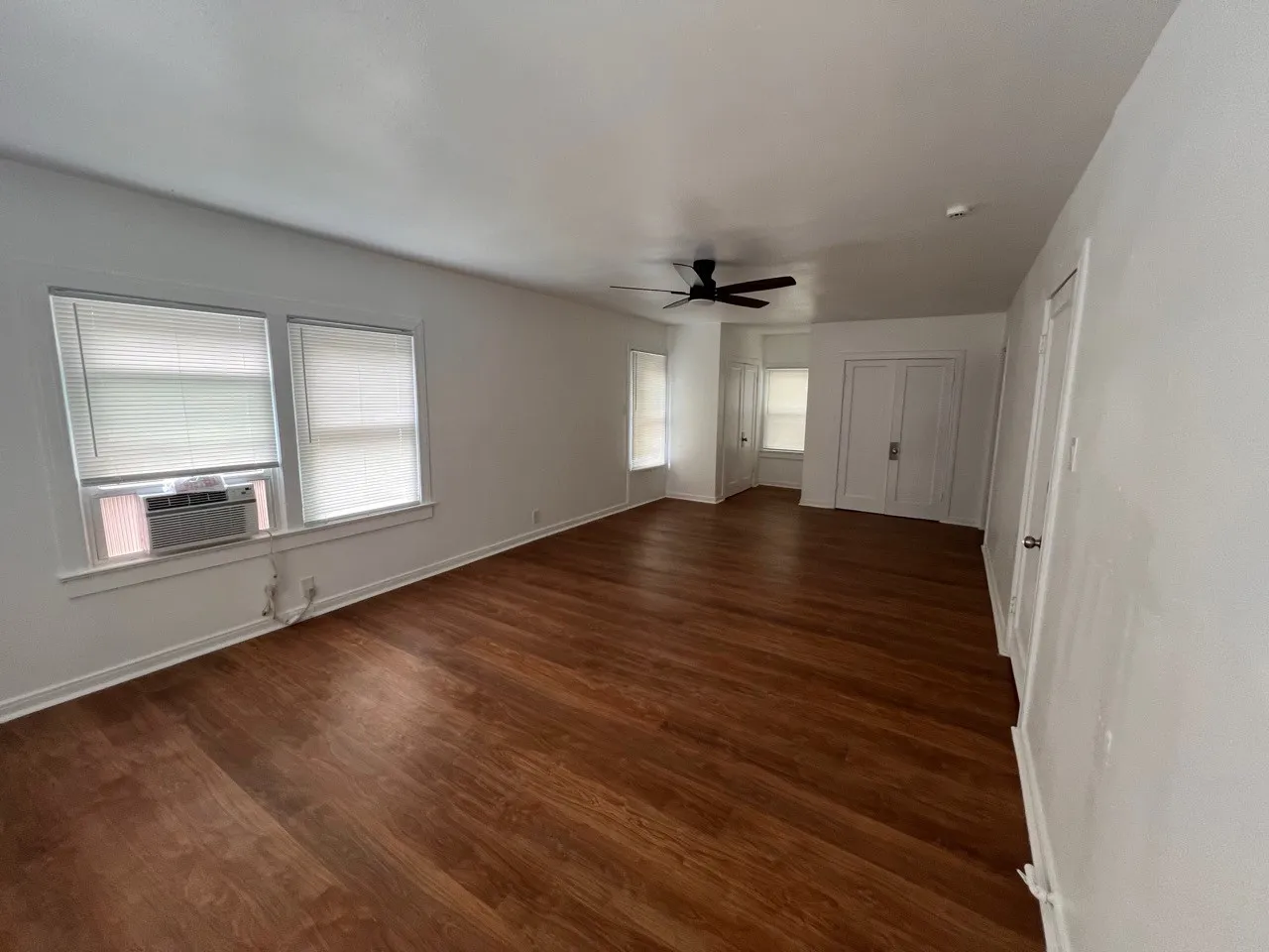 Single Family Residence For Rent in Denton County , 622 N Austin Street, Denton, Texas 76201, 3 Bedroom, 3 Bathroom, 1 Garage spaces, 2,300 Sqft, built in 1940, mls#21348030, Real Estate Agent in Denton, Homes For Rent in Denton county, Homes For Rent in Denton, Realtor in Denton Texas, Real Estate Brokerage Independent Realty Texas, Luminita Cordes Realtor