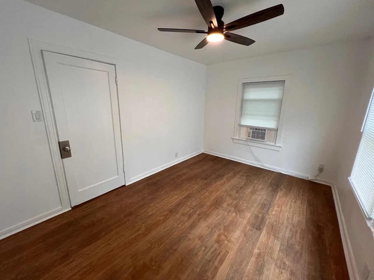 Single Family Residence For Rent in Denton County , 622 N Austin Street, Denton, Texas 76201, 3 Bedroom, 3 Bathroom, 1 Garage spaces, 2,300 Sqft, built in 1940, mls#21348030, Real Estate Agent in Denton, Homes For Rent in Denton county, Homes For Rent in Denton, Realtor in Denton Texas, Real Estate Brokerage Independent Realty Texas, Luminita Cordes Realtor