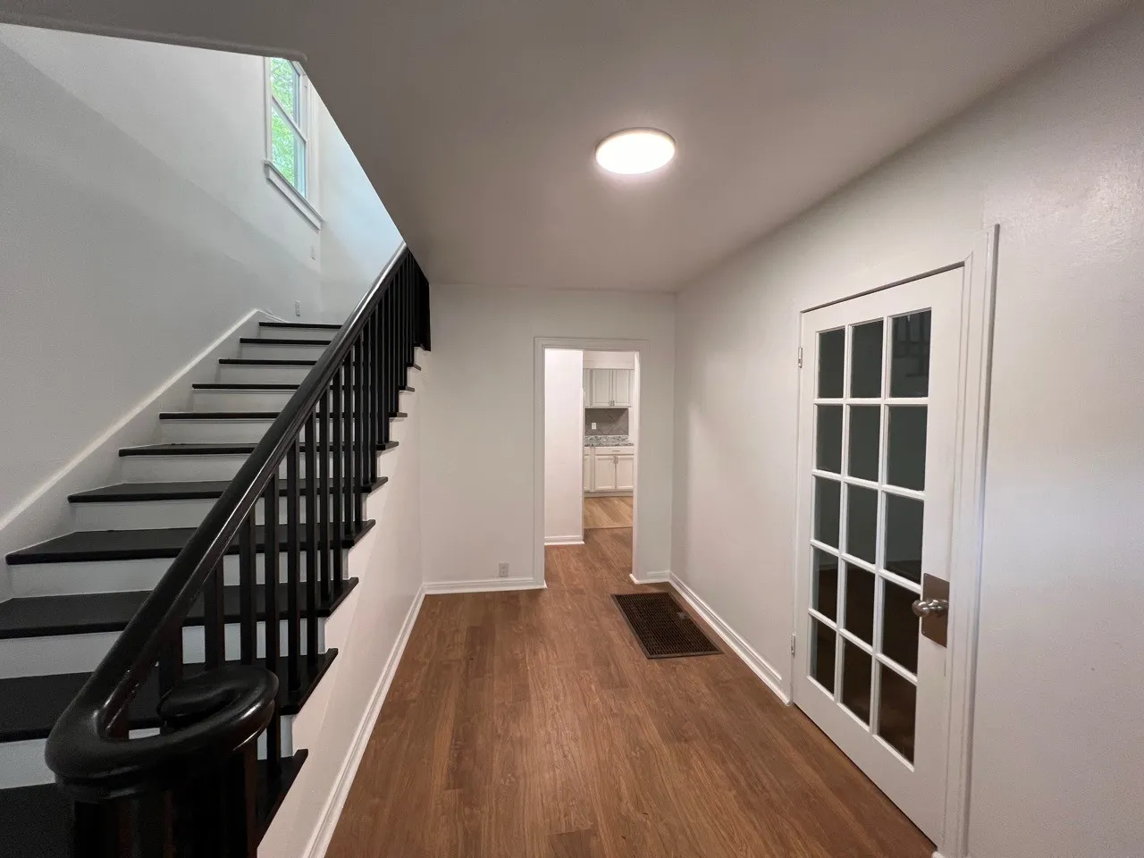 Single Family Residence For Rent in Denton County , 622 N Austin Street, Denton, Texas 76201, 3 Bedroom, 3 Bathroom, 1 Garage spaces, 2,300 Sqft, built in 1940, mls#21348030, Real Estate Agent in Denton, Homes For Rent in Denton county, Homes For Rent in Denton, Realtor in Denton Texas, Real Estate Brokerage Independent Realty Texas, Luminita Cordes Realtor