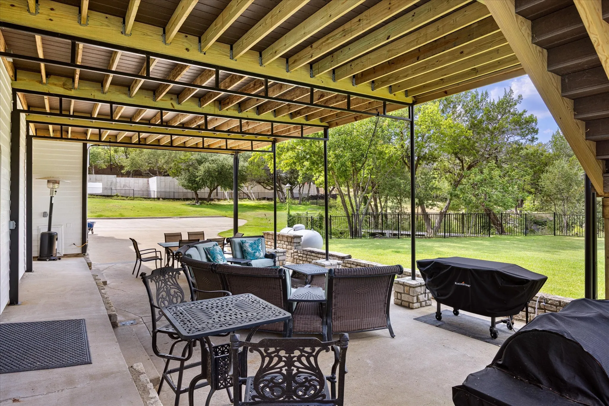 Single Family Residence For Sale in Hood County , 6410 Westover Drive, Granbury, Texas 76049, 5 Bedroom, 7 Bathroom, 4 Garage spaces, 6,251 Sqft, built in 1998, mls#21347825, Real Estate Agent in Granbury, Homes For Sale in Hood county, Homes For Sale in Granbury, Realtor in Granbury Texas, Real Estate Brokerage Independent Realty Texas, Luminita Cordes Realtor