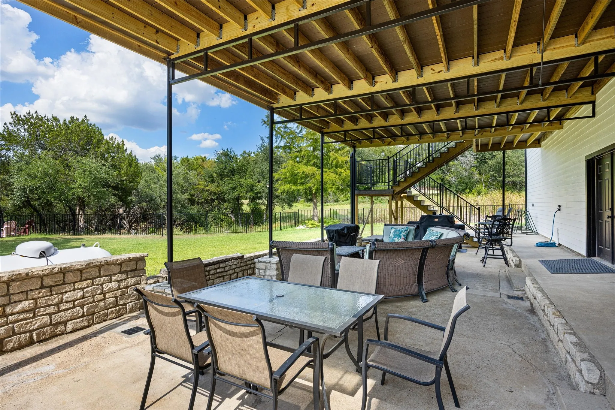 Single Family Residence For Sale in Hood County , 6410 Westover Drive, Granbury, Texas 76049, 5 Bedroom, 7 Bathroom, 4 Garage spaces, 6,251 Sqft, built in 1998, mls#21347825, Real Estate Agent in Granbury, Homes For Sale in Hood county, Homes For Sale in Granbury, Realtor in Granbury Texas, Real Estate Brokerage Independent Realty Texas, Luminita Cordes Realtor