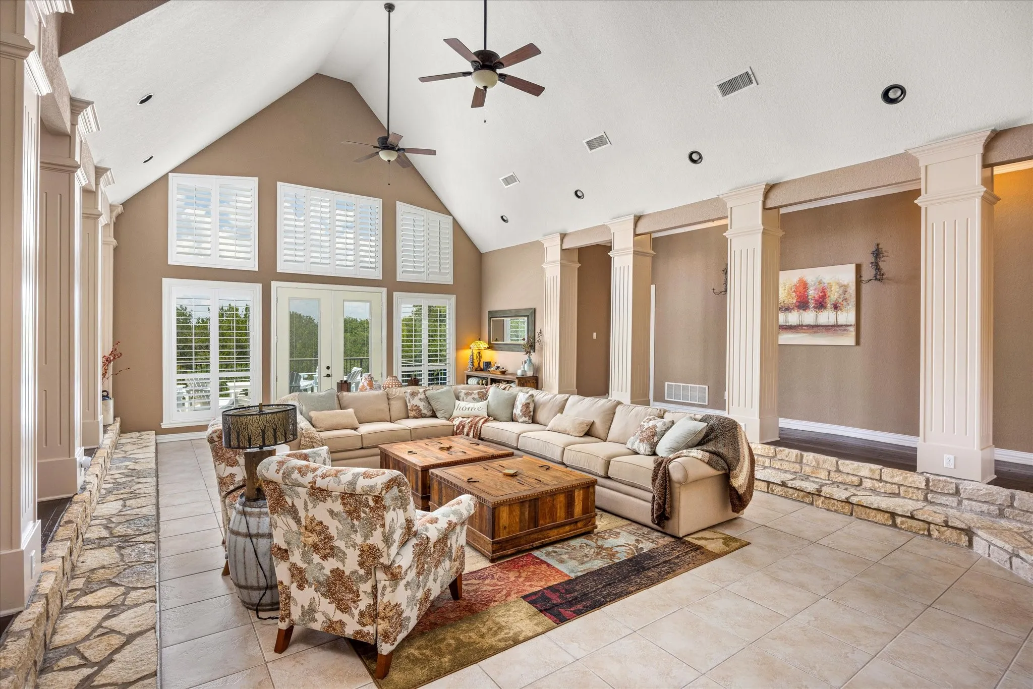 Single Family Residence For Sale in Hood County , 6410 Westover Drive, Granbury, Texas 76049, 5 Bedroom, 7 Bathroom, 4 Garage spaces, 6,251 Sqft, built in 1998, mls#21347825, Real Estate Agent in Granbury, Homes For Sale in Hood county, Homes For Sale in Granbury, Realtor in Granbury Texas, Real Estate Brokerage Independent Realty Texas, Luminita Cordes Realtor