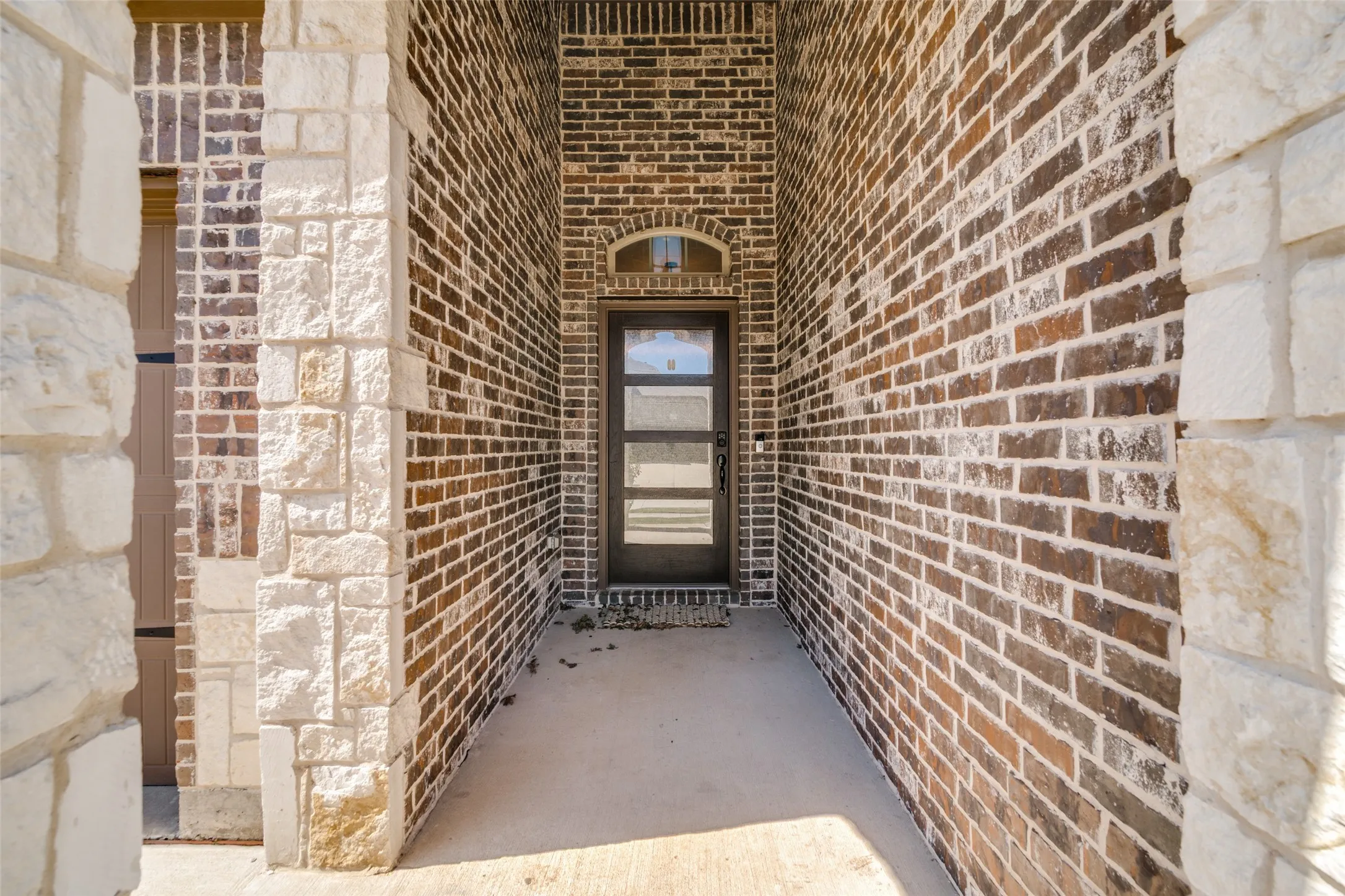 Single Family Residence For Sale in Kaufman County , 3094 Maverick Drive, Heath, Texas 75126, 4 Bedroom, 3 Bathroom, 2 Garage spaces, 2,376 Sqft, built in 2019, mls#21344445, Real Estate Agent in Heath, Homes For Sale in Kaufman county, Homes For Sale in Heath, Realtor in Heath Texas, Real Estate Brokerage Independent Realty Texas, Luminita Cordes Realtor