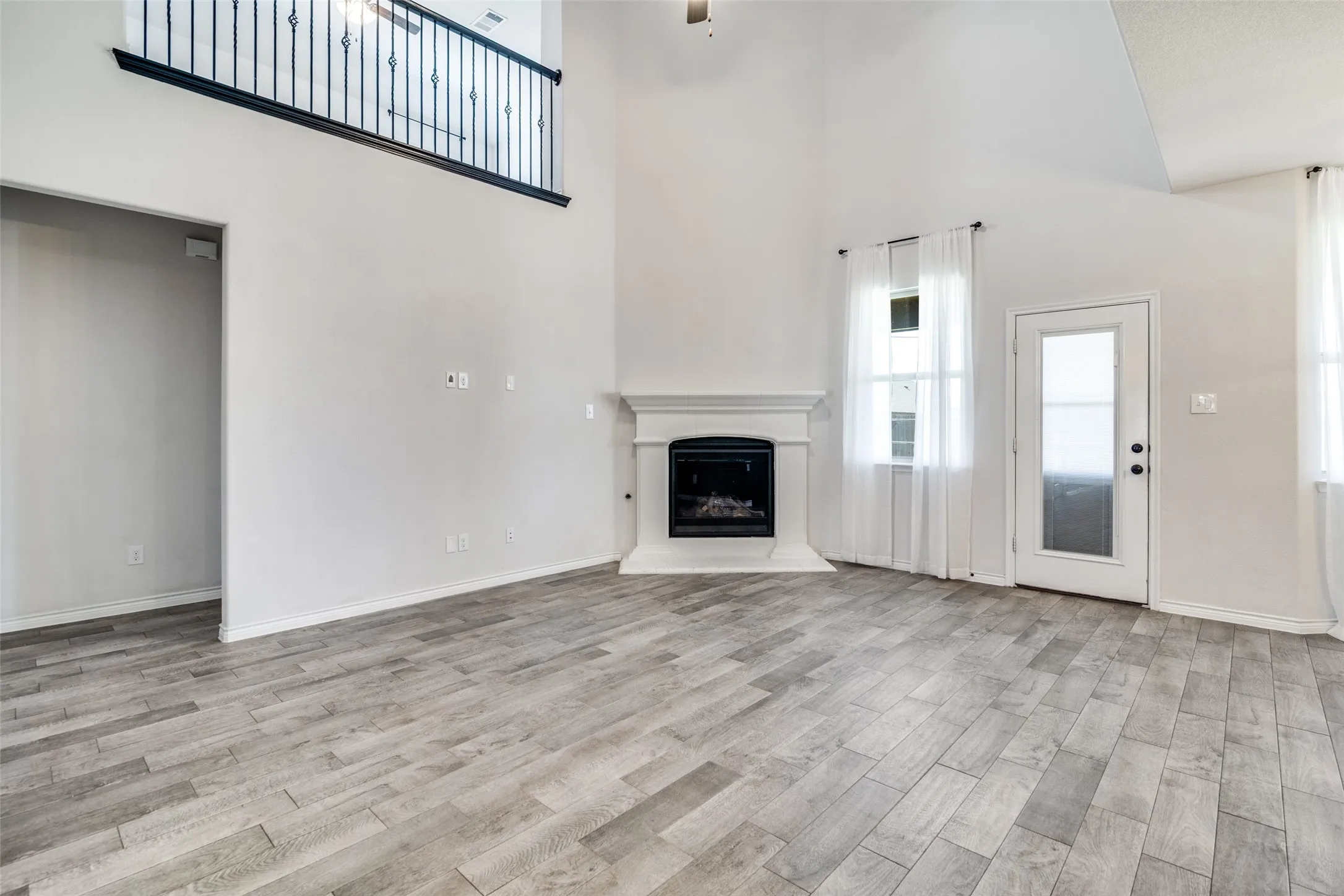 Single Family Residence For Sale in Kaufman County , 3094 Maverick Drive, Heath, Texas 75126, 4 Bedroom, 3 Bathroom, 2 Garage spaces, 2,376 Sqft, built in 2019, mls#21344445, Real Estate Agent in Heath, Homes For Sale in Kaufman county, Homes For Sale in Heath, Realtor in Heath Texas, Real Estate Brokerage Independent Realty Texas, Luminita Cordes Realtor