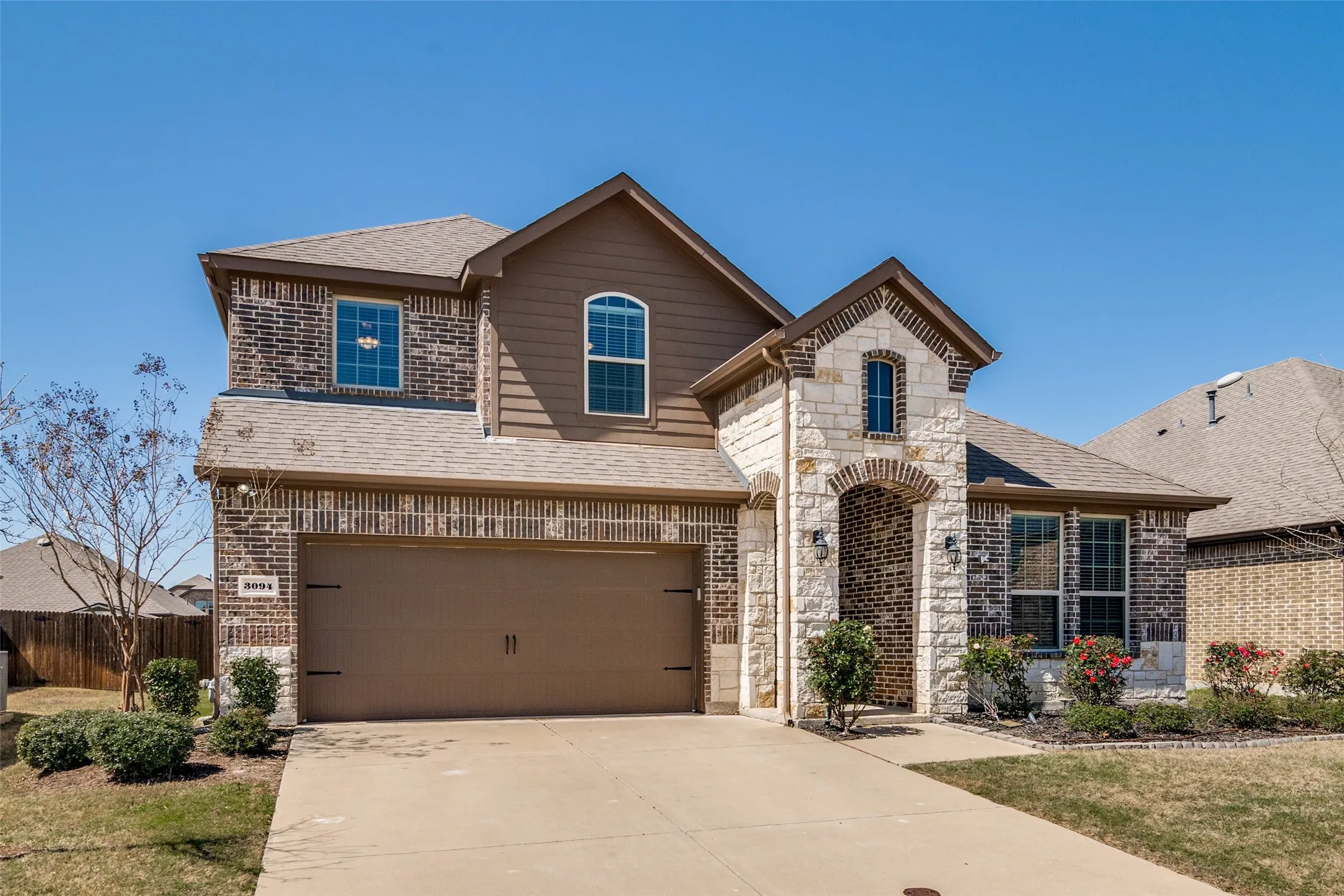 Single Family Residence For Sale in Kaufman County , 3094 Maverick Drive, Heath, Texas 75126, 4 Bedroom, 3 Bathroom, 2 Garage spaces, 2,376 Sqft, built in 2019, mls#21344445, Real Estate Agent in Heath, Homes For Sale in Kaufman county, Homes For Sale in Heath, Realtor in Heath Texas, Real Estate Brokerage Independent Realty Texas, Luminita Cordes Realtor