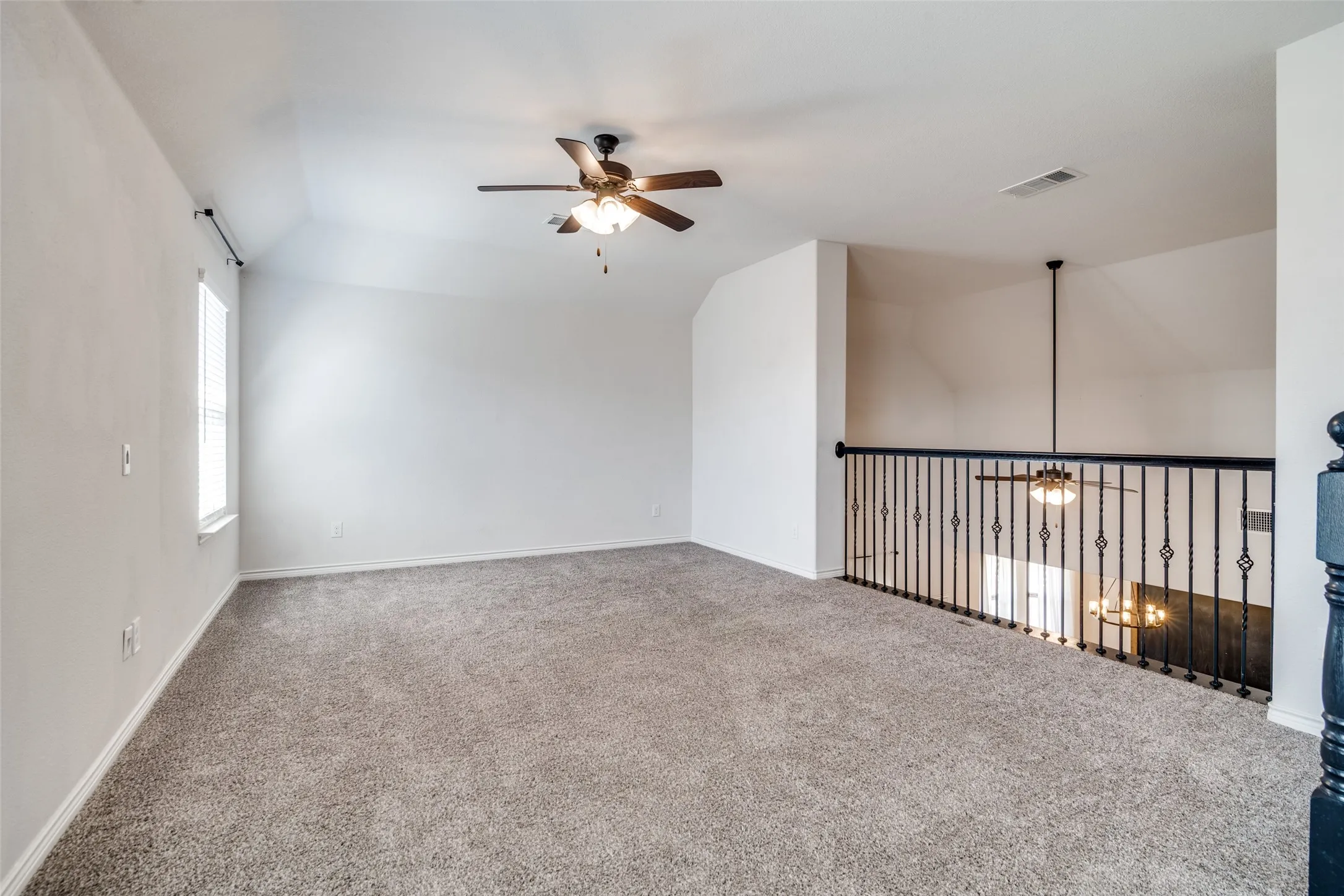 Single Family Residence For Sale in Kaufman County , 3094 Maverick Drive, Heath, Texas 75126, 4 Bedroom, 3 Bathroom, 2 Garage spaces, 2,376 Sqft, built in 2019, mls#21344445, Real Estate Agent in Heath, Homes For Sale in Kaufman county, Homes For Sale in Heath, Realtor in Heath Texas, Real Estate Brokerage Independent Realty Texas, Luminita Cordes Realtor