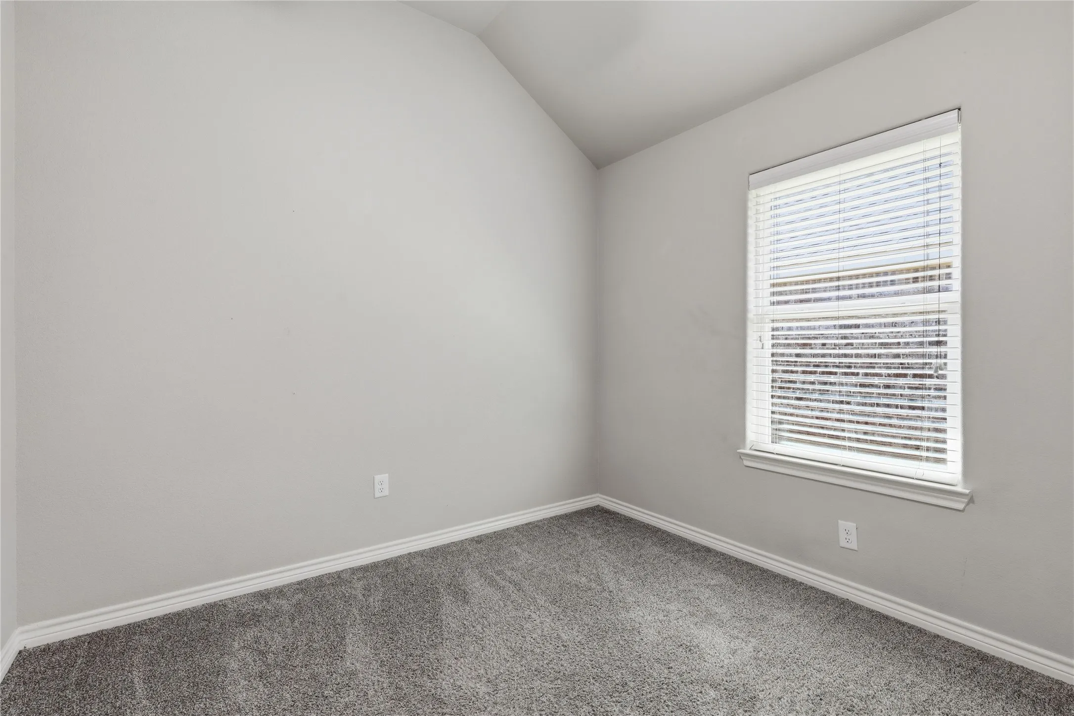 Single Family Residence For Sale in Hood County , 451 Silverton Drive, Granbury, Texas 76049, 4 Bedroom, 2 Bathroom, 2 Garage spaces, 1,685 Sqft, built in 2018, Price $326,000, mls#21348129, Real Estate Agent in Granbury, Homes For Sale in Hood county, Homes For Sale in Granbury, Realtor in Granbury Texas, Real Estate Brokerage Independent Realty Texas, Luminita Cordes Realtor