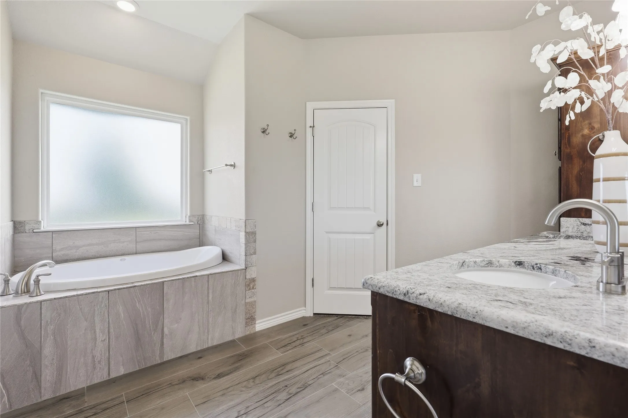 Single Family Residence For Sale in Hood County , 451 Silverton Drive, Granbury, Texas 76049, 4 Bedroom, 2 Bathroom, 2 Garage spaces, 1,685 Sqft, built in 2018, Price $326,000, mls#21348129, Real Estate Agent in Granbury, Homes For Sale in Hood county, Homes For Sale in Granbury, Realtor in Granbury Texas, Real Estate Brokerage Independent Realty Texas, Luminita Cordes Realtor