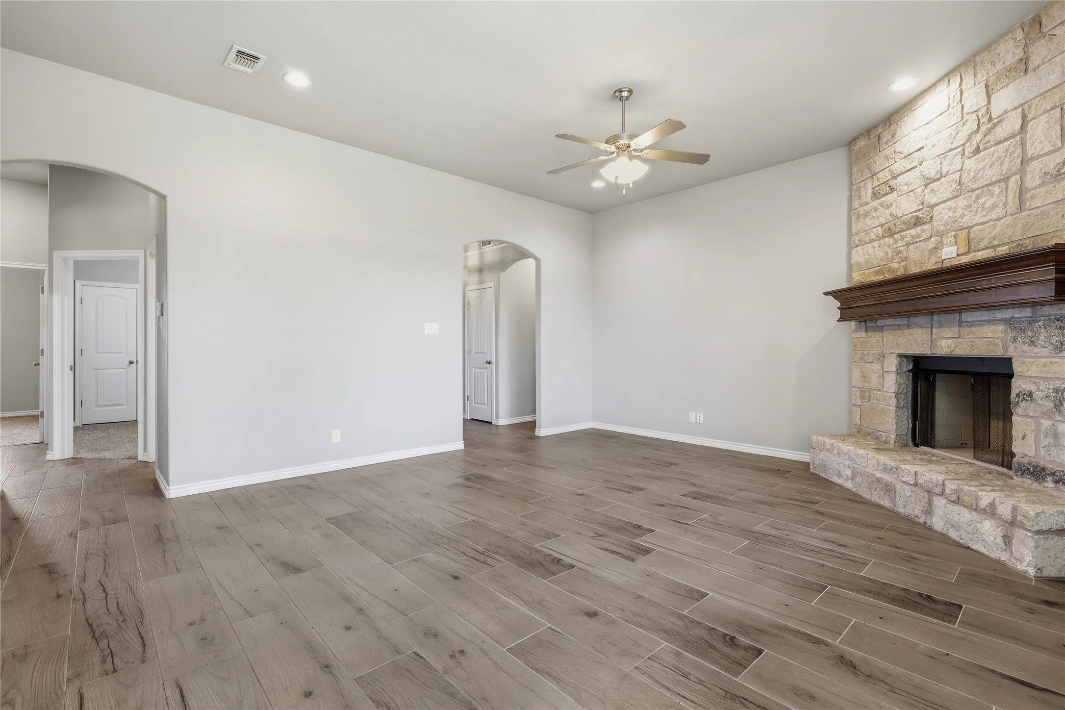 Single Family Residence For Sale in Hood County , 451 Silverton Drive, Granbury, Texas 76049, 4 Bedroom, 2 Bathroom, 2 Garage spaces, 1,685 Sqft, built in 2018, Price $326,000, mls#21348129, Real Estate Agent in Granbury, Homes For Sale in Hood county, Homes For Sale in Granbury, Realtor in Granbury Texas, Real Estate Brokerage Independent Realty Texas, Luminita Cordes Realtor