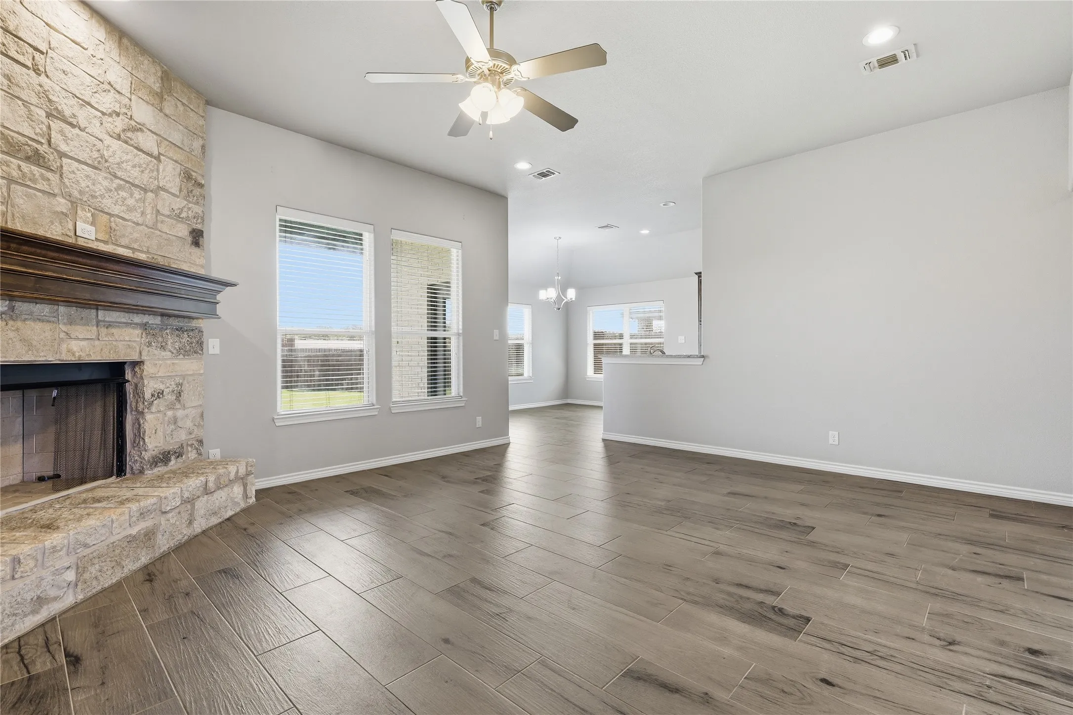 Single Family Residence For Sale in Hood County , 451 Silverton Drive, Granbury, Texas 76049, 4 Bedroom, 2 Bathroom, 2 Garage spaces, 1,685 Sqft, built in 2018, Price $326,000, mls#21348129, Real Estate Agent in Granbury, Homes For Sale in Hood county, Homes For Sale in Granbury, Realtor in Granbury Texas, Real Estate Brokerage Independent Realty Texas, Luminita Cordes Realtor