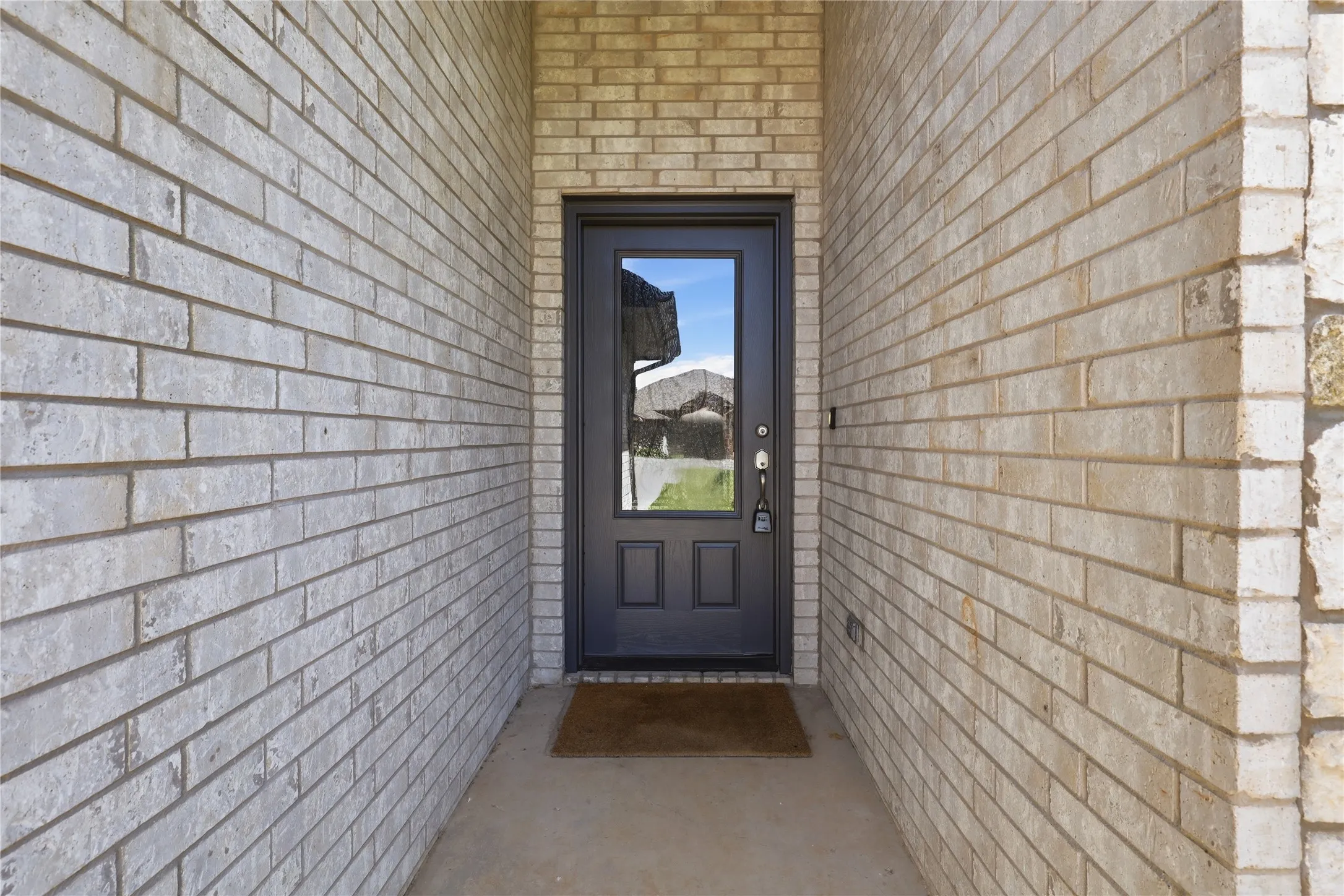 Single Family Residence For Sale in Hood County , 451 Silverton Drive, Granbury, Texas 76049, 4 Bedroom, 2 Bathroom, 2 Garage spaces, 1,685 Sqft, built in 2018, Price $326,000, mls#21348129, Real Estate Agent in Granbury, Homes For Sale in Hood county, Homes For Sale in Granbury, Realtor in Granbury Texas, Real Estate Brokerage Independent Realty Texas, Luminita Cordes Realtor