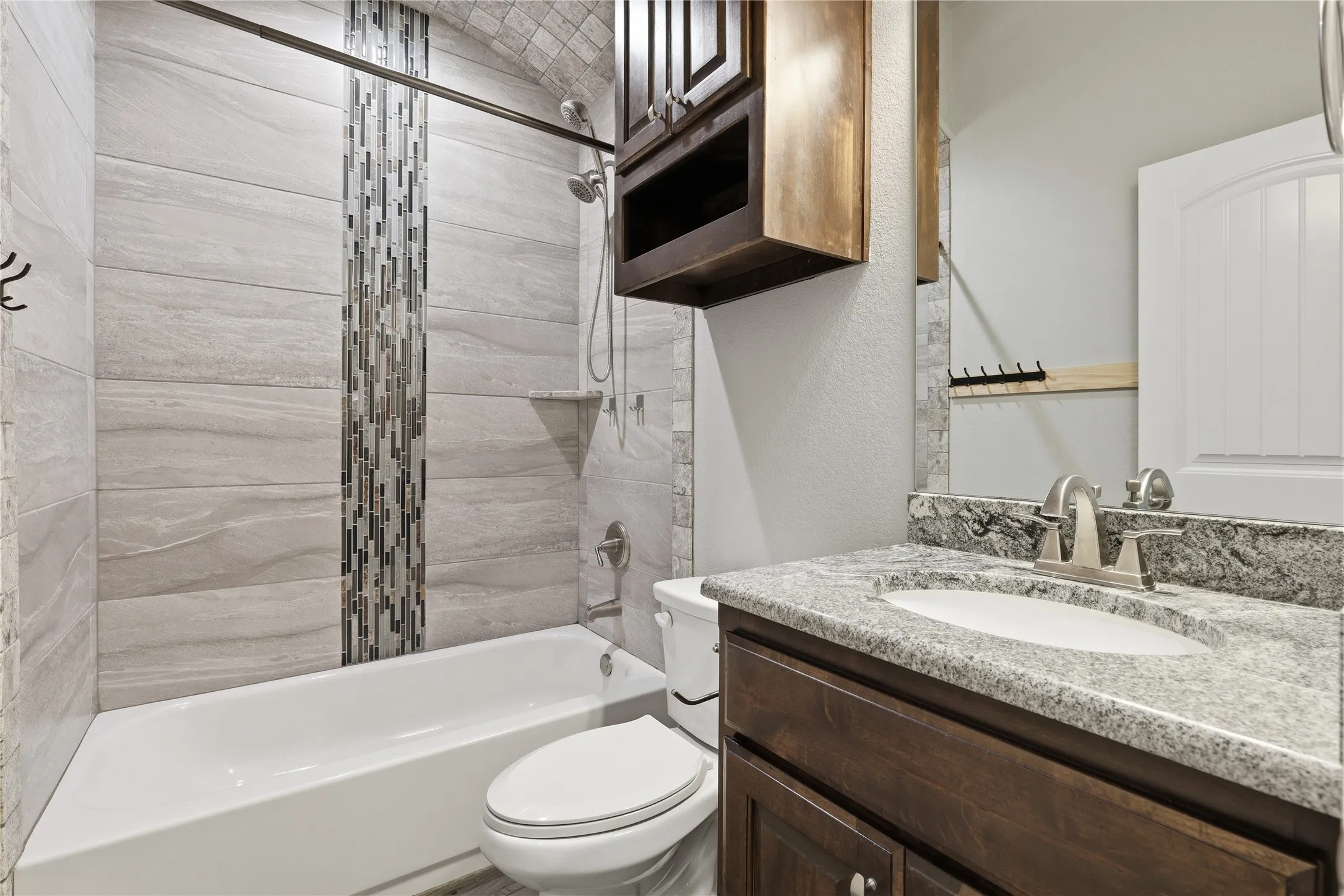 Single Family Residence For Sale in Hood County , 451 Silverton Drive, Granbury, Texas 76049, 4 Bedroom, 2 Bathroom, 2 Garage spaces, 1,685 Sqft, built in 2018, Price $326,000, mls#21348129, Real Estate Agent in Granbury, Homes For Sale in Hood county, Homes For Sale in Granbury, Realtor in Granbury Texas, Real Estate Brokerage Independent Realty Texas, Luminita Cordes Realtor