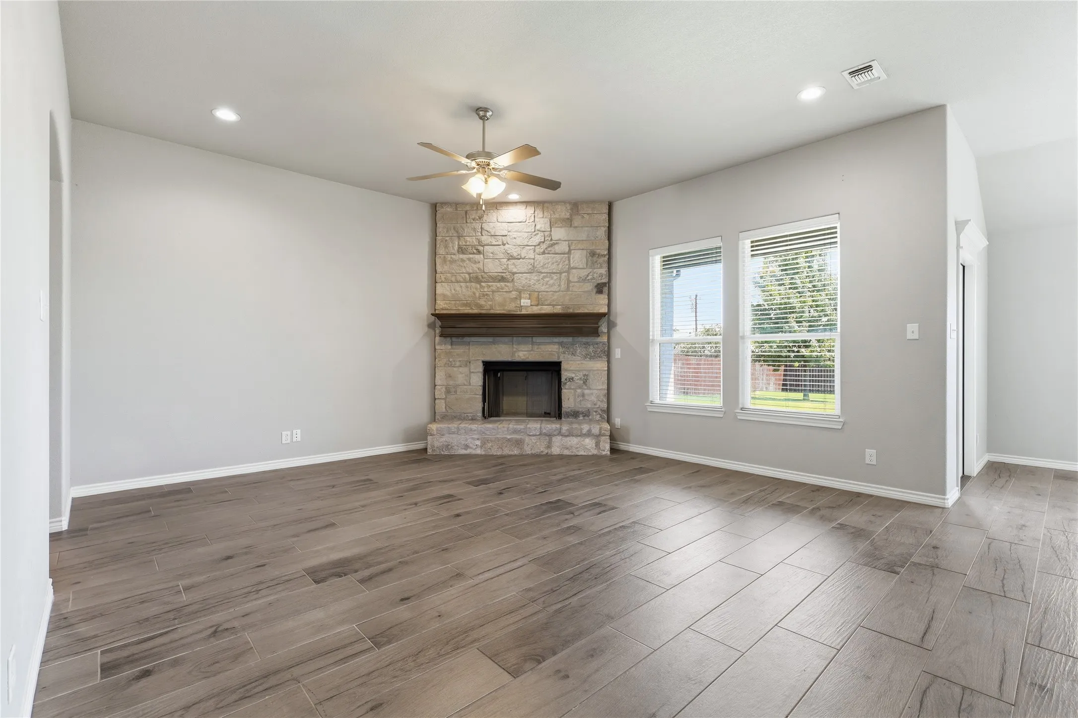 Single Family Residence For Sale in Hood County , 451 Silverton Drive, Granbury, Texas 76049, 4 Bedroom, 2 Bathroom, 2 Garage spaces, 1,685 Sqft, built in 2018, Price $326,000, mls#21348129, Real Estate Agent in Granbury, Homes For Sale in Hood county, Homes For Sale in Granbury, Realtor in Granbury Texas, Real Estate Brokerage Independent Realty Texas, Luminita Cordes Realtor