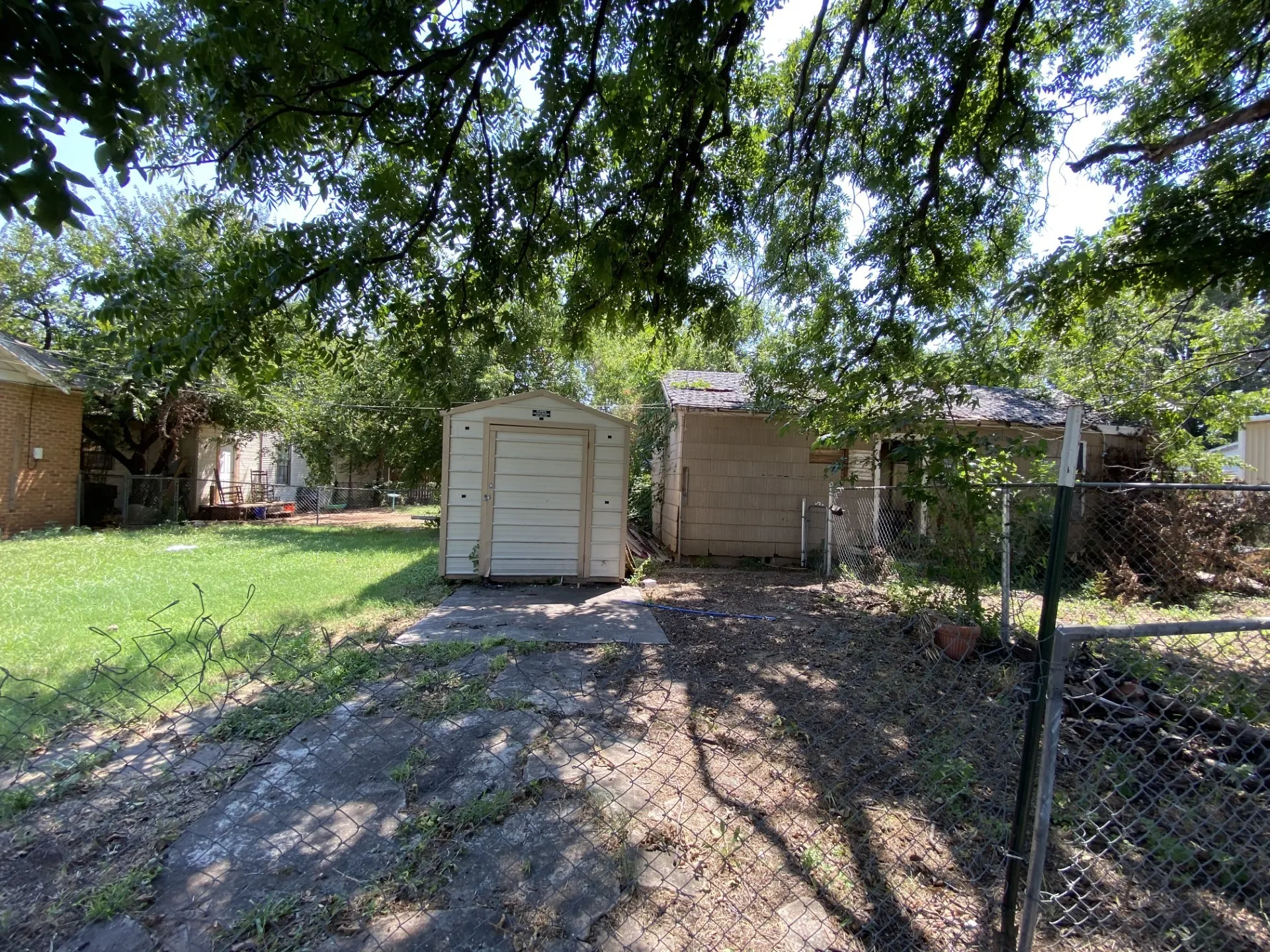 Single Family Residence For Rent in Wichita County , 2017 Mcgregor Avenue, Wichita Falls, Texas 76301, 4 Bedrooms, 2 Bathrooms, Garage spaces, 1,835 Sqft, built in 1925, Price $800, mls#21348136, Real Estate Agent in Wichita Falls, Homes For Rent in Wichita county, Homes For Rent in Wichita Falls, Realtor in Wichita Falls Texas, Real Estate Brokerage Independent Realty Texas, Luminita Cordes Realtor