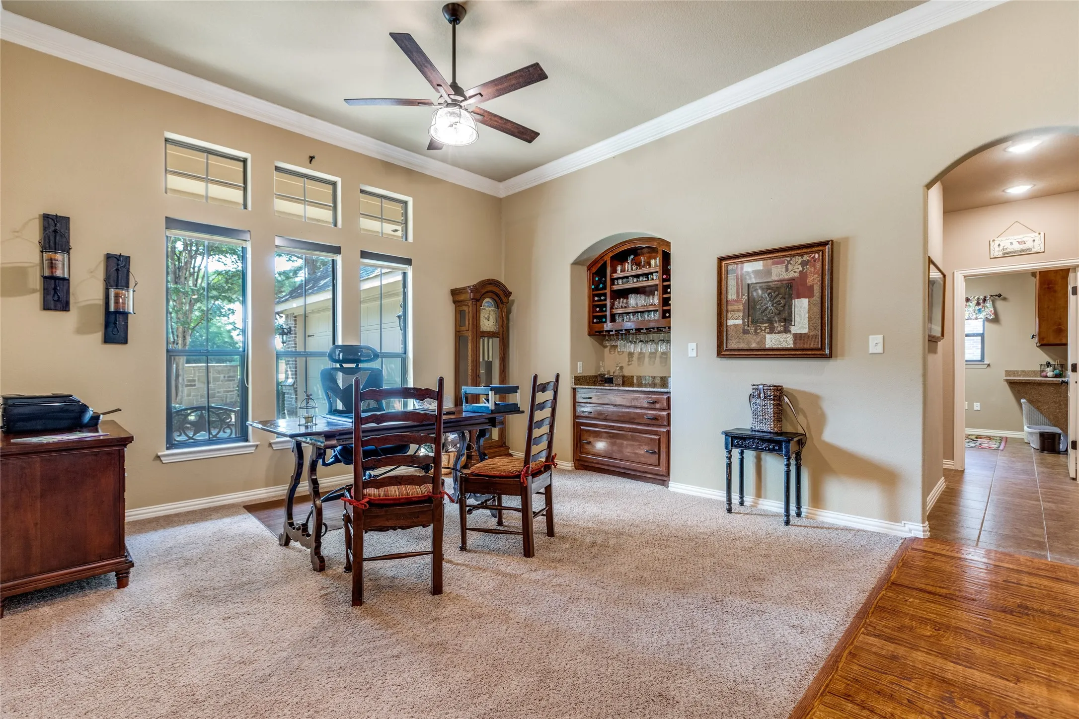 Single Family Residence For Sale in Grayson County , 159 Pronghorn Drive, Gordonville, Texas 76245, 4 Bedroom, 4 Bathroom, 3 Garage spaces, 2,930 Sqft, built in 2011, mls#21348141, Real Estate Agent in Gordonville, Homes For Sale in Grayson county, Homes For Sale in Gordonville, Realtor in Gordonville Texas, Real Estate Brokerage Independent Realty Texas, Luminita Cordes Realtor