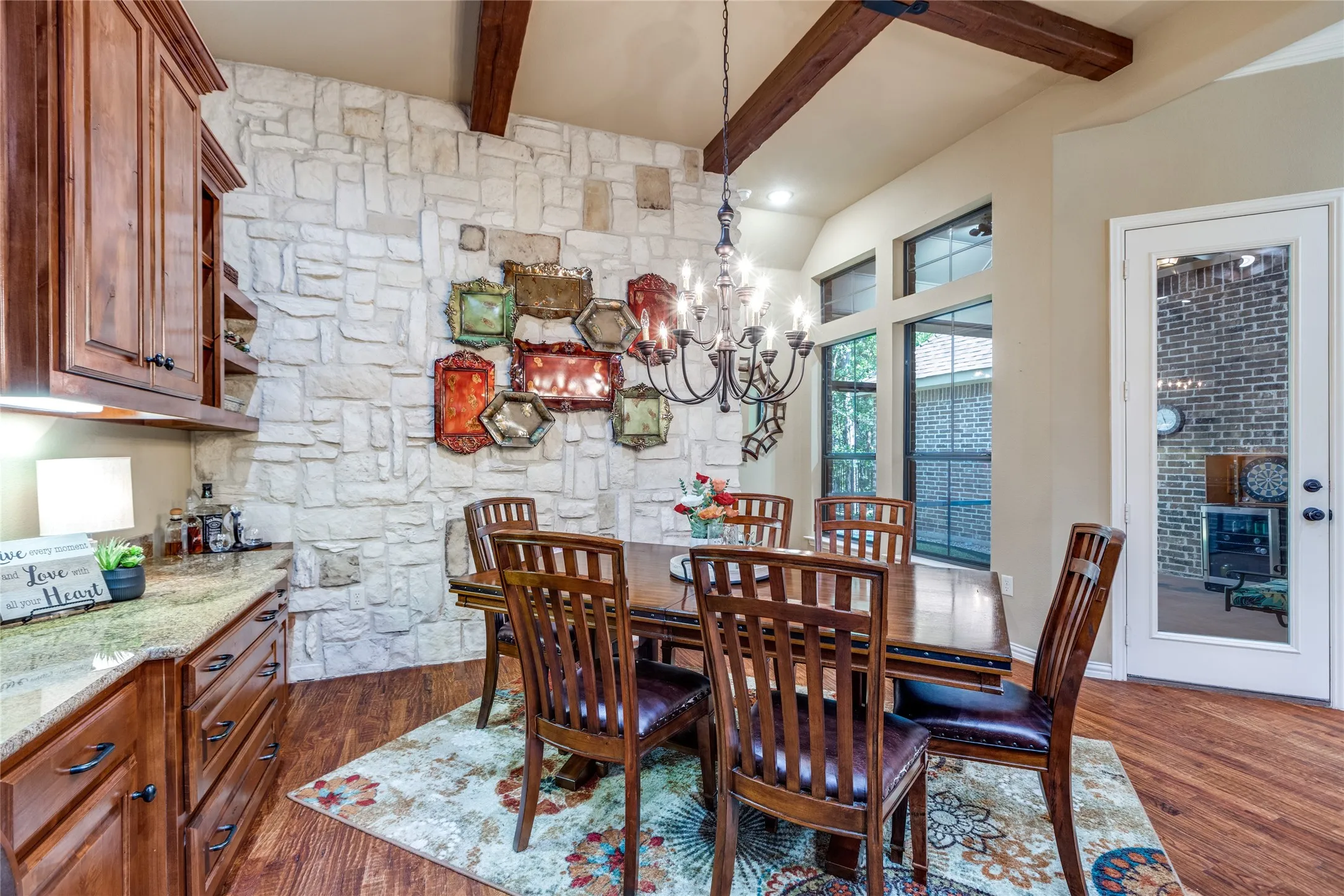 Single Family Residence For Sale in Grayson County , 159 Pronghorn Drive, Gordonville, Texas 76245, 4 Bedroom, 4 Bathroom, 3 Garage spaces, 2,930 Sqft, built in 2011, mls#21348141, Real Estate Agent in Gordonville, Homes For Sale in Grayson county, Homes For Sale in Gordonville, Realtor in Gordonville Texas, Real Estate Brokerage Independent Realty Texas, Luminita Cordes Realtor