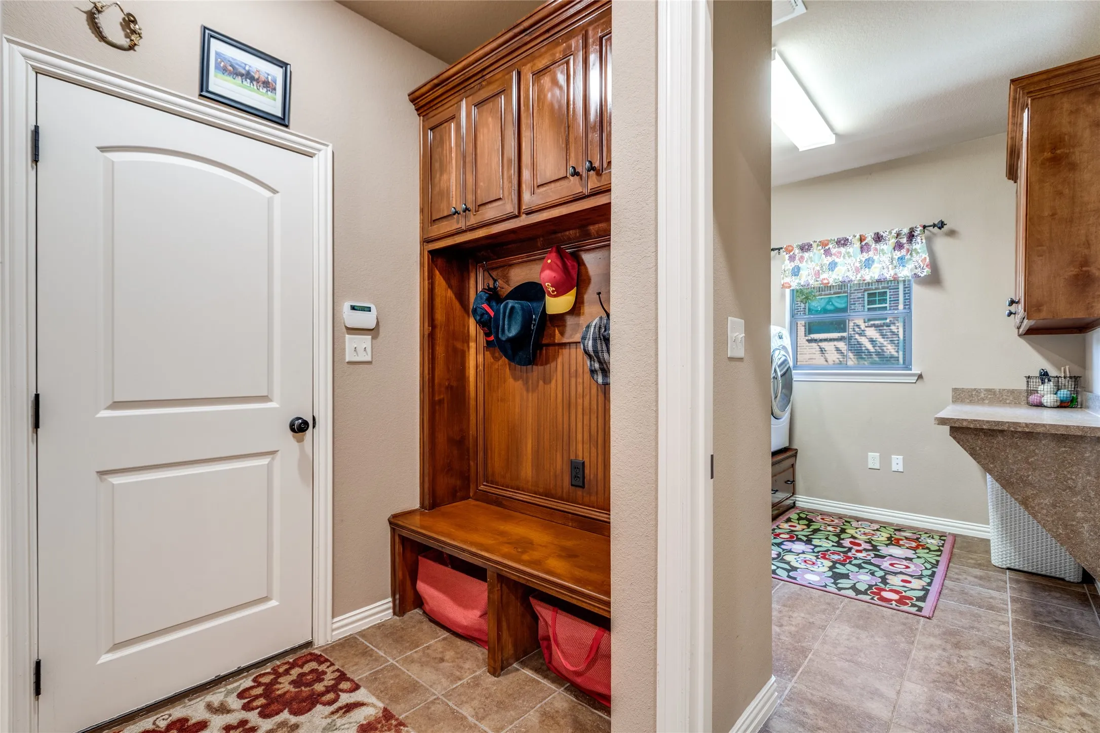 Single Family Residence For Sale in Grayson County , 159 Pronghorn Drive, Gordonville, Texas 76245, 4 Bedroom, 4 Bathroom, 3 Garage spaces, 2,930 Sqft, built in 2011, mls#21348141, Real Estate Agent in Gordonville, Homes For Sale in Grayson county, Homes For Sale in Gordonville, Realtor in Gordonville Texas, Real Estate Brokerage Independent Realty Texas, Luminita Cordes Realtor