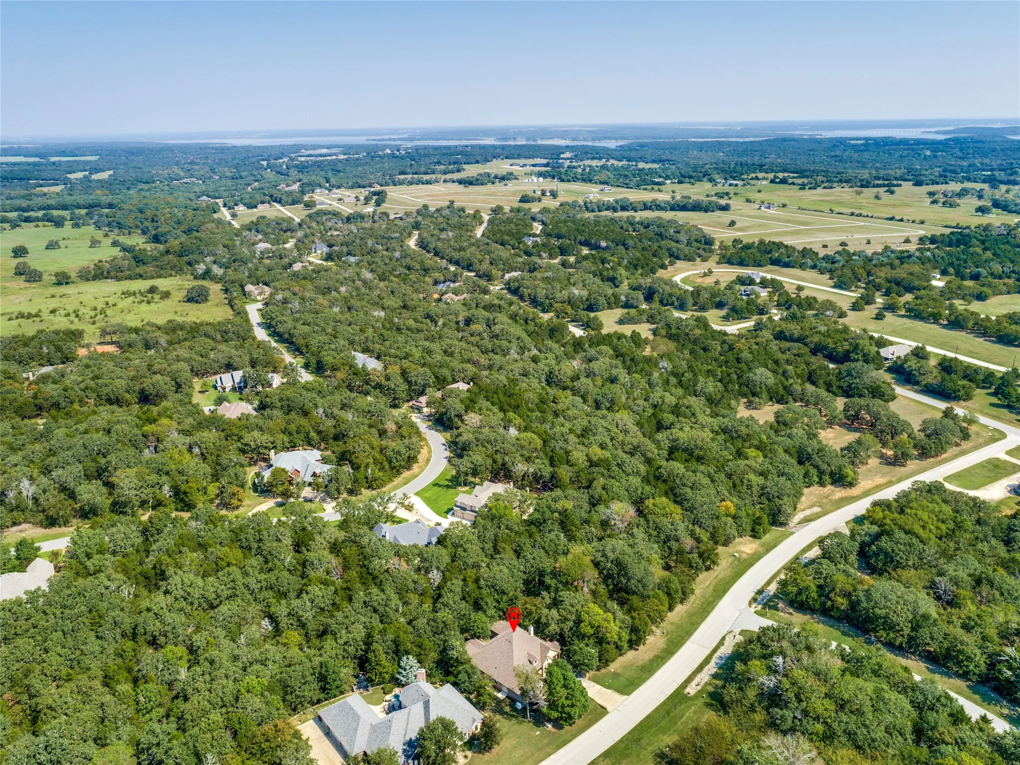 Single Family Residence For Sale in Grayson County , 159 Pronghorn Drive, Gordonville, Texas 76245, 4 Bedroom, 4 Bathroom, 3 Garage spaces, 2,930 Sqft, built in 2011, mls#21348141, Real Estate Agent in Gordonville, Homes For Sale in Grayson county, Homes For Sale in Gordonville, Realtor in Gordonville Texas, Real Estate Brokerage Independent Realty Texas, Luminita Cordes Realtor