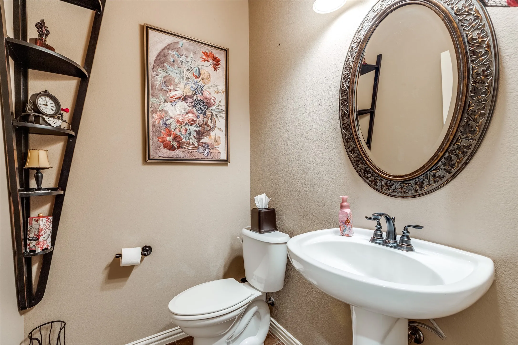 Single Family Residence For Sale in Grayson County , 159 Pronghorn Drive, Gordonville, Texas 76245, 4 Bedroom, 4 Bathroom, 3 Garage spaces, 2,930 Sqft, built in 2011, mls#21348141, Real Estate Agent in Gordonville, Homes For Sale in Grayson county, Homes For Sale in Gordonville, Realtor in Gordonville Texas, Real Estate Brokerage Independent Realty Texas, Luminita Cordes Realtor