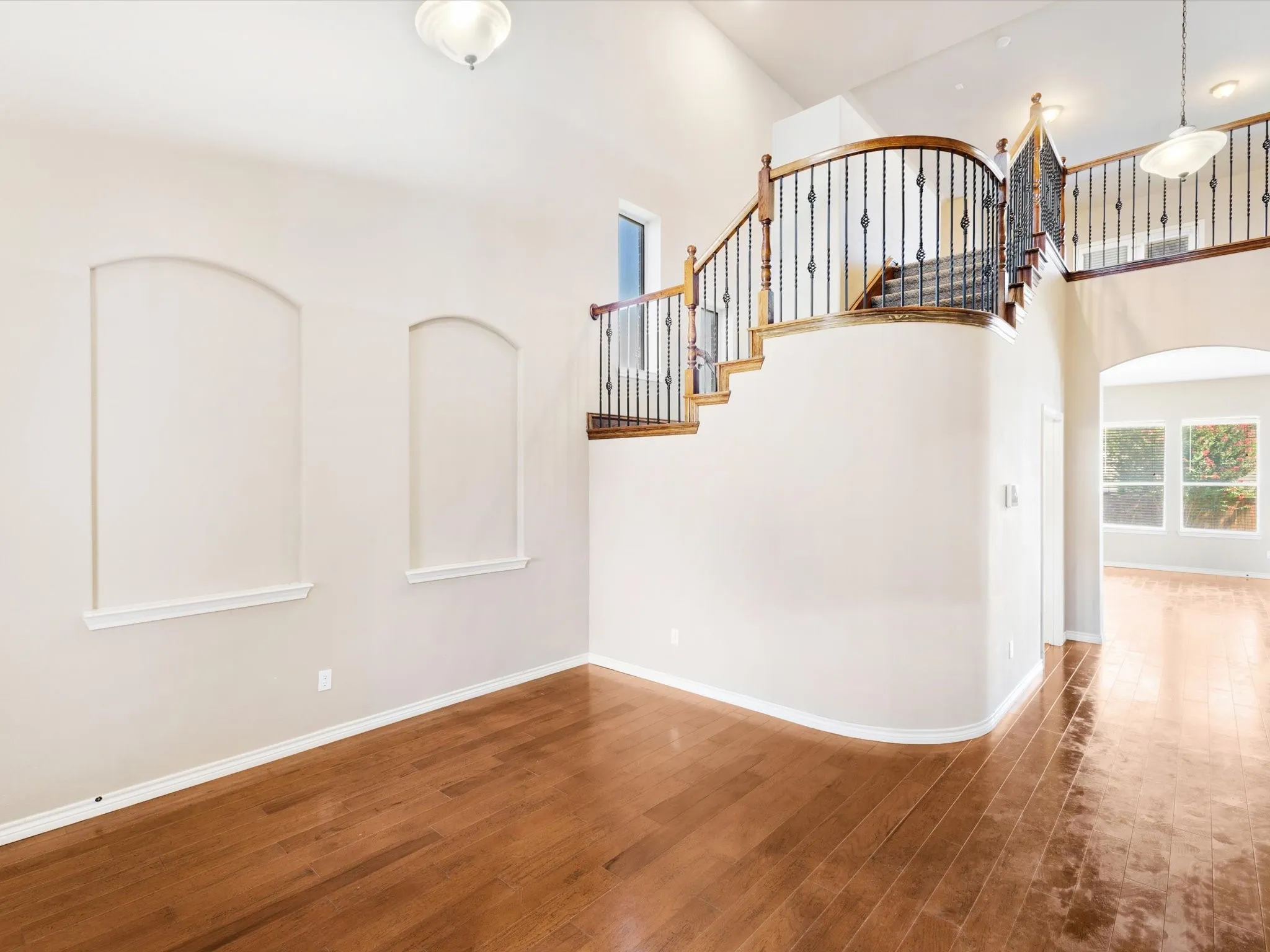 Single Family Residence For Sale in Johnson County , 1208 Catherine Lane, Burleson, Texas 76028, 3 Bedroom, 3 Bathroom, 3 Garage spaces, 3,434 Sqft, built in 2008, Price $399,000, mls#21348143, Real Estate Agent in Burleson, Homes For Sale in Johnson county, Homes For Sale in Burleson, Realtor in Burleson Texas, Real Estate Brokerage Independent Realty Texas, Luminita Cordes Realtor