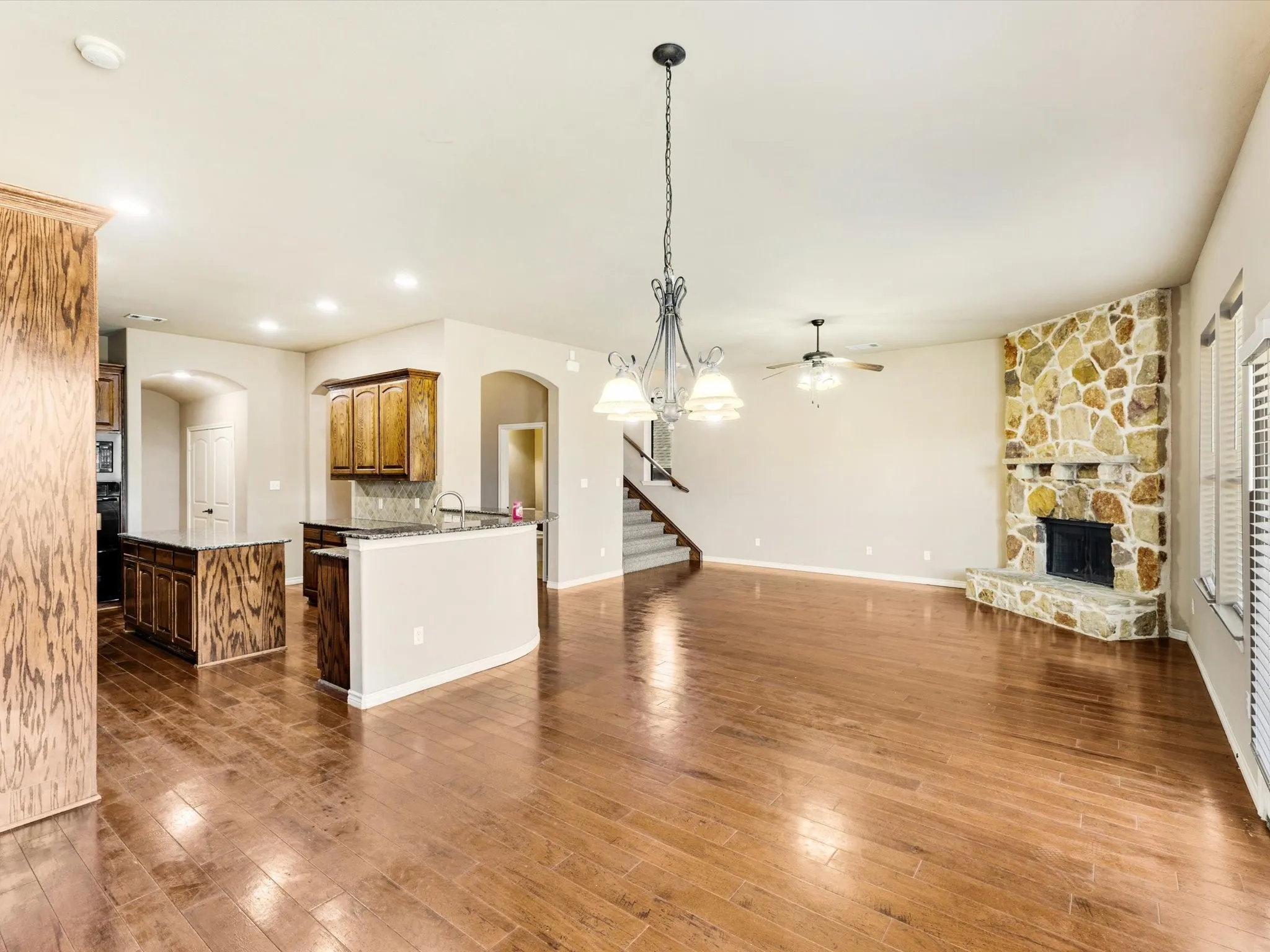 Single Family Residence For Sale in Johnson County , 1208 Catherine Lane, Burleson, Texas 76028, 3 Bedroom, 3 Bathroom, 3 Garage spaces, 3,434 Sqft, built in 2008, Price $399,000, mls#21348143, Real Estate Agent in Burleson, Homes For Sale in Johnson county, Homes For Sale in Burleson, Realtor in Burleson Texas, Real Estate Brokerage Independent Realty Texas, Luminita Cordes Realtor
