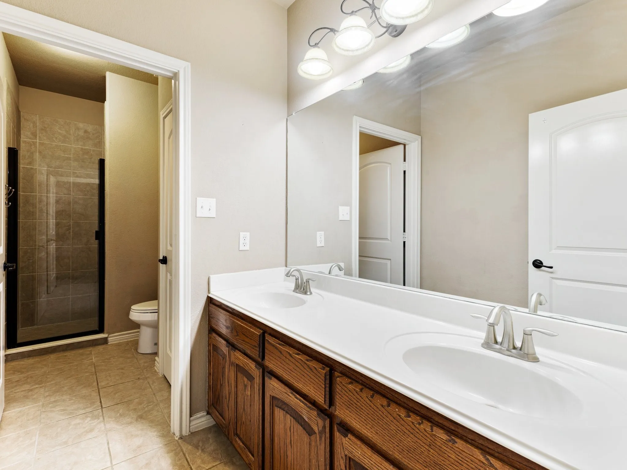 Single Family Residence For Sale in Johnson County , 1208 Catherine Lane, Burleson, Texas 76028, 3 Bedroom, 3 Bathroom, 3 Garage spaces, 3,434 Sqft, built in 2008, Price $399,000, mls#21348143, Real Estate Agent in Burleson, Homes For Sale in Johnson county, Homes For Sale in Burleson, Realtor in Burleson Texas, Real Estate Brokerage Independent Realty Texas, Luminita Cordes Realtor