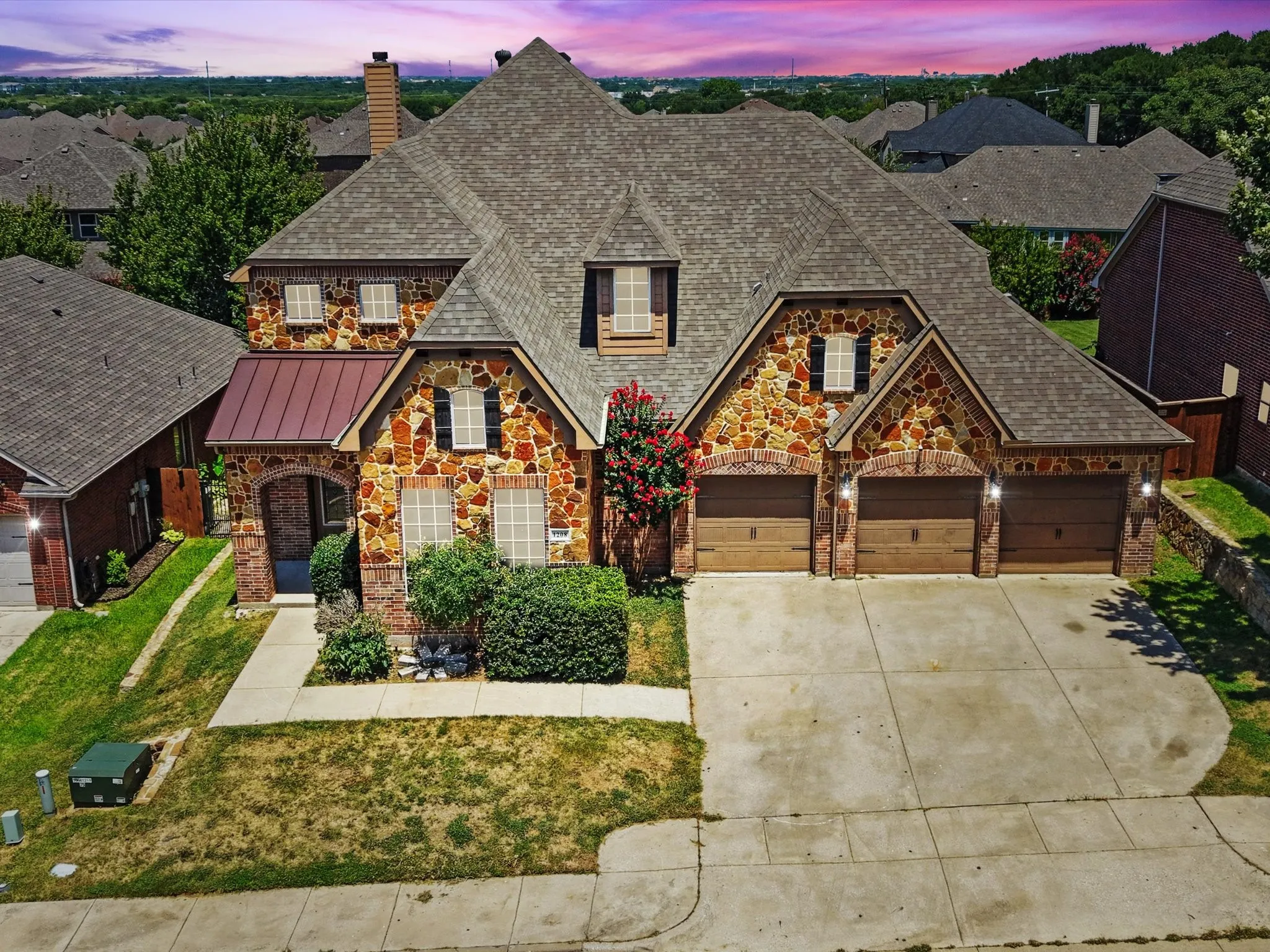 Single Family Residence For Sale in Johnson County , 1208 Catherine Lane, Burleson, Texas 76028, 3 Bedroom, 3 Bathroom, 3 Garage spaces, 3,434 Sqft, built in 2008, Price $399,000, mls#21348143, Real Estate Agent in Burleson, Homes For Sale in Johnson county, Homes For Sale in Burleson, Realtor in Burleson Texas, Real Estate Brokerage Independent Realty Texas, Luminita Cordes Realtor