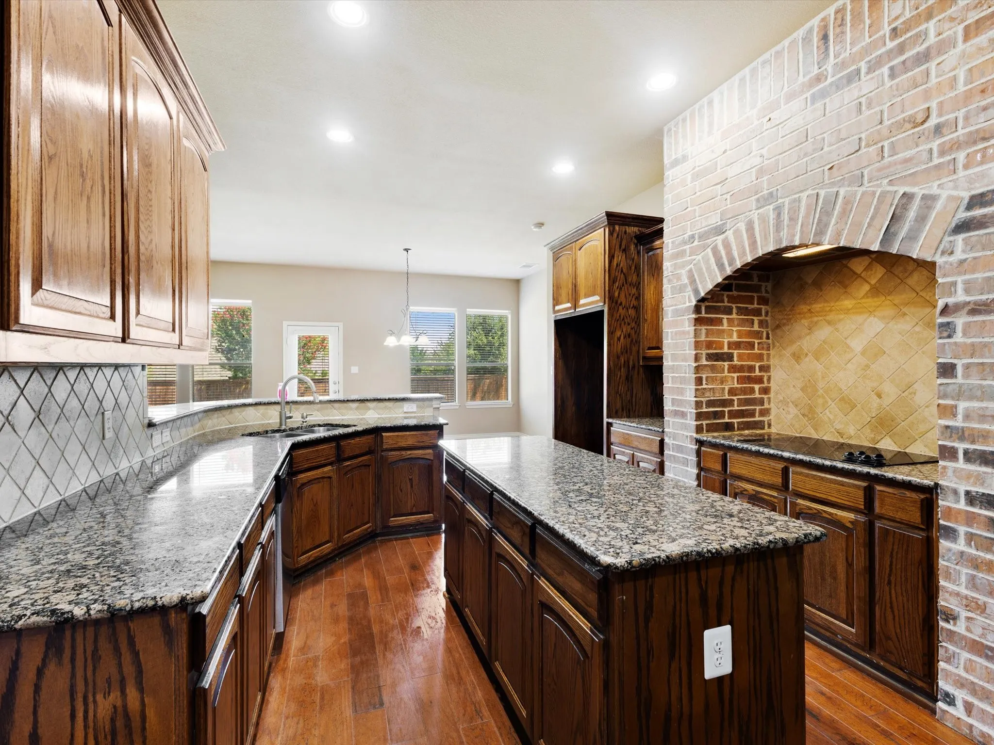 Single Family Residence For Sale in Johnson County , 1208 Catherine Lane, Burleson, Texas 76028, 3 Bedroom, 3 Bathroom, 3 Garage spaces, 3,434 Sqft, built in 2008, Price $399,000, mls#21348143, Real Estate Agent in Burleson, Homes For Sale in Johnson county, Homes For Sale in Burleson, Realtor in Burleson Texas, Real Estate Brokerage Independent Realty Texas, Luminita Cordes Realtor