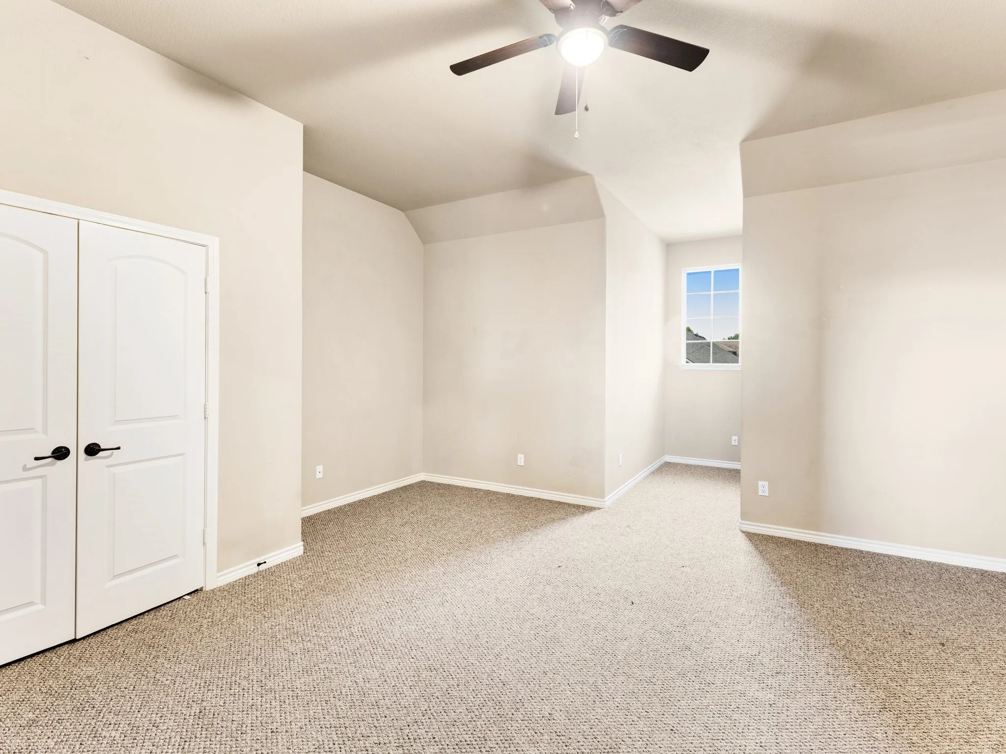 Single Family Residence For Sale in Johnson County , 1208 Catherine Lane, Burleson, Texas 76028, 3 Bedroom, 3 Bathroom, 3 Garage spaces, 3,434 Sqft, built in 2008, Price $399,000, mls#21348143, Real Estate Agent in Burleson, Homes For Sale in Johnson county, Homes For Sale in Burleson, Realtor in Burleson Texas, Real Estate Brokerage Independent Realty Texas, Luminita Cordes Realtor