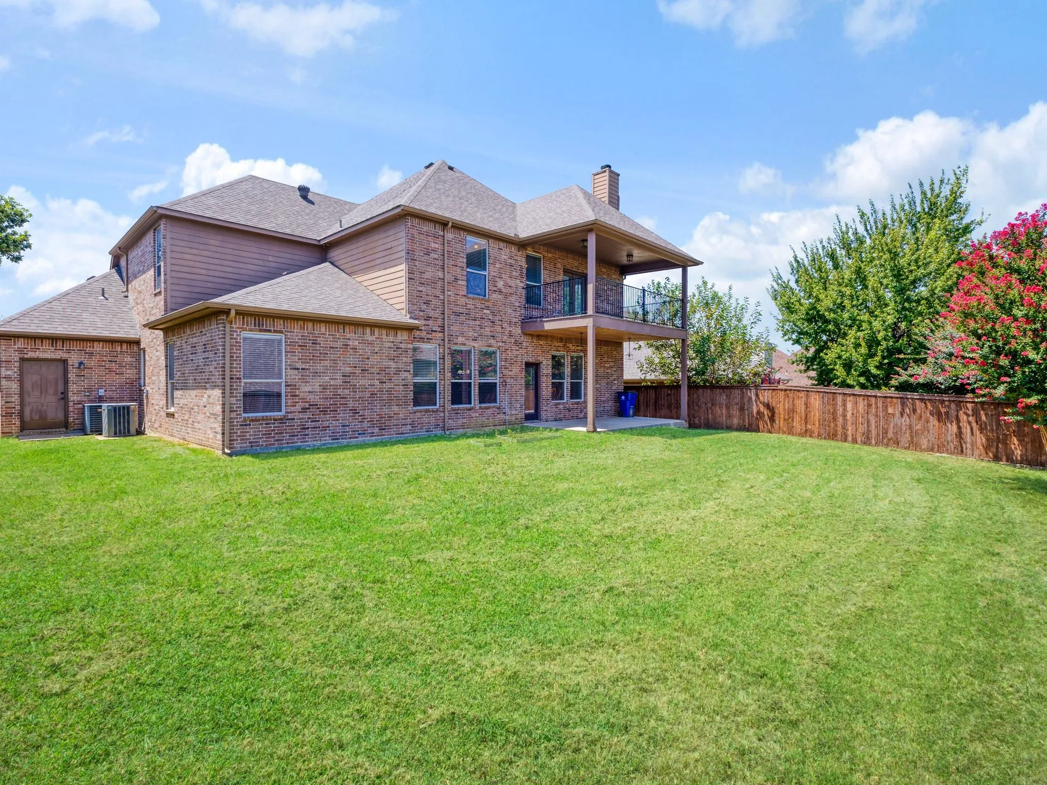 Single Family Residence For Sale in Johnson County , 1208 Catherine Lane, Burleson, Texas 76028, 3 Bedroom, 3 Bathroom, 3 Garage spaces, 3,434 Sqft, built in 2008, Price $399,000, mls#21348143, Real Estate Agent in Burleson, Homes For Sale in Johnson county, Homes For Sale in Burleson, Realtor in Burleson Texas, Real Estate Brokerage Independent Realty Texas, Luminita Cordes Realtor